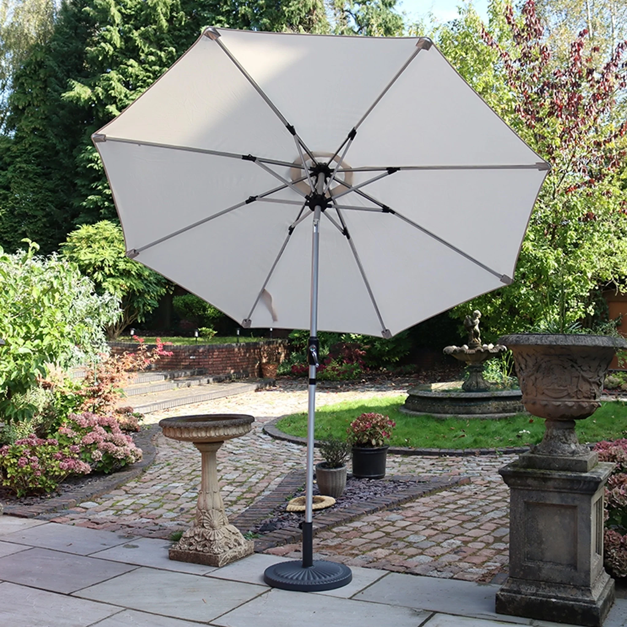 2.7m LED Lit Parasol - Image 17