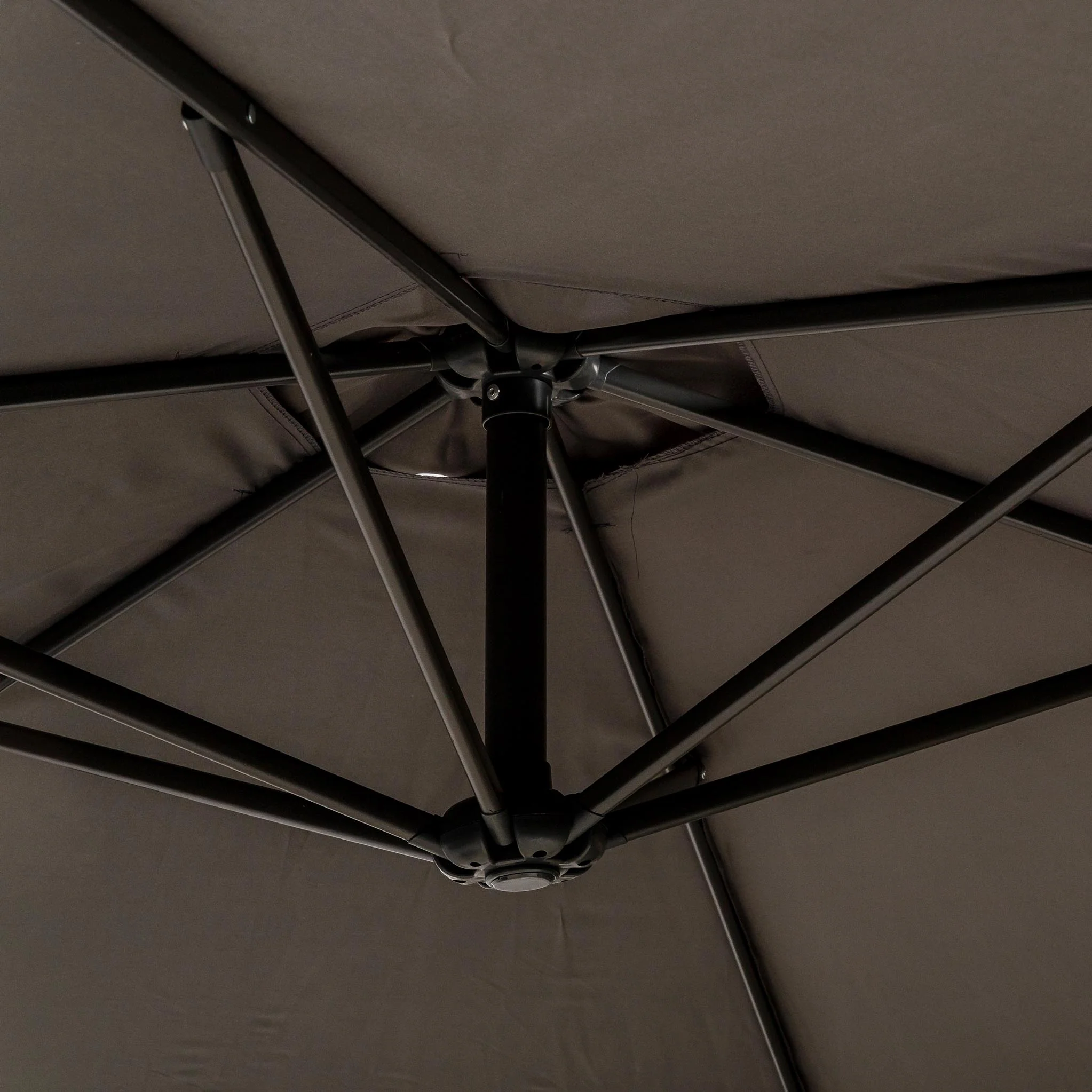 3m Cantilever Parasol - Image 9
