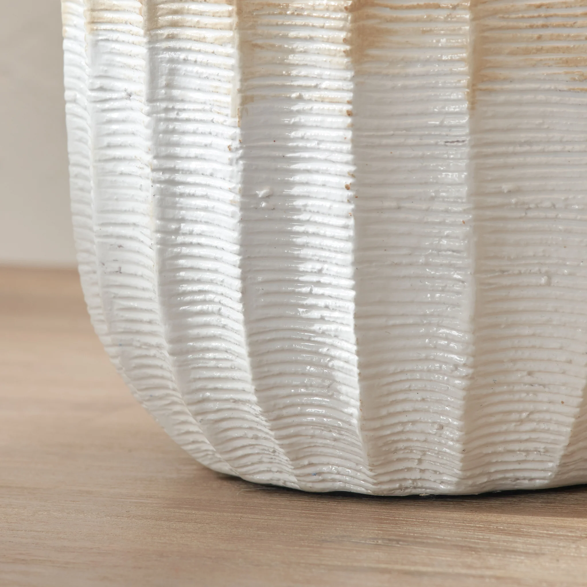 Amalia Natural Ombre Textured Stoneware Table Lamp - Image 4