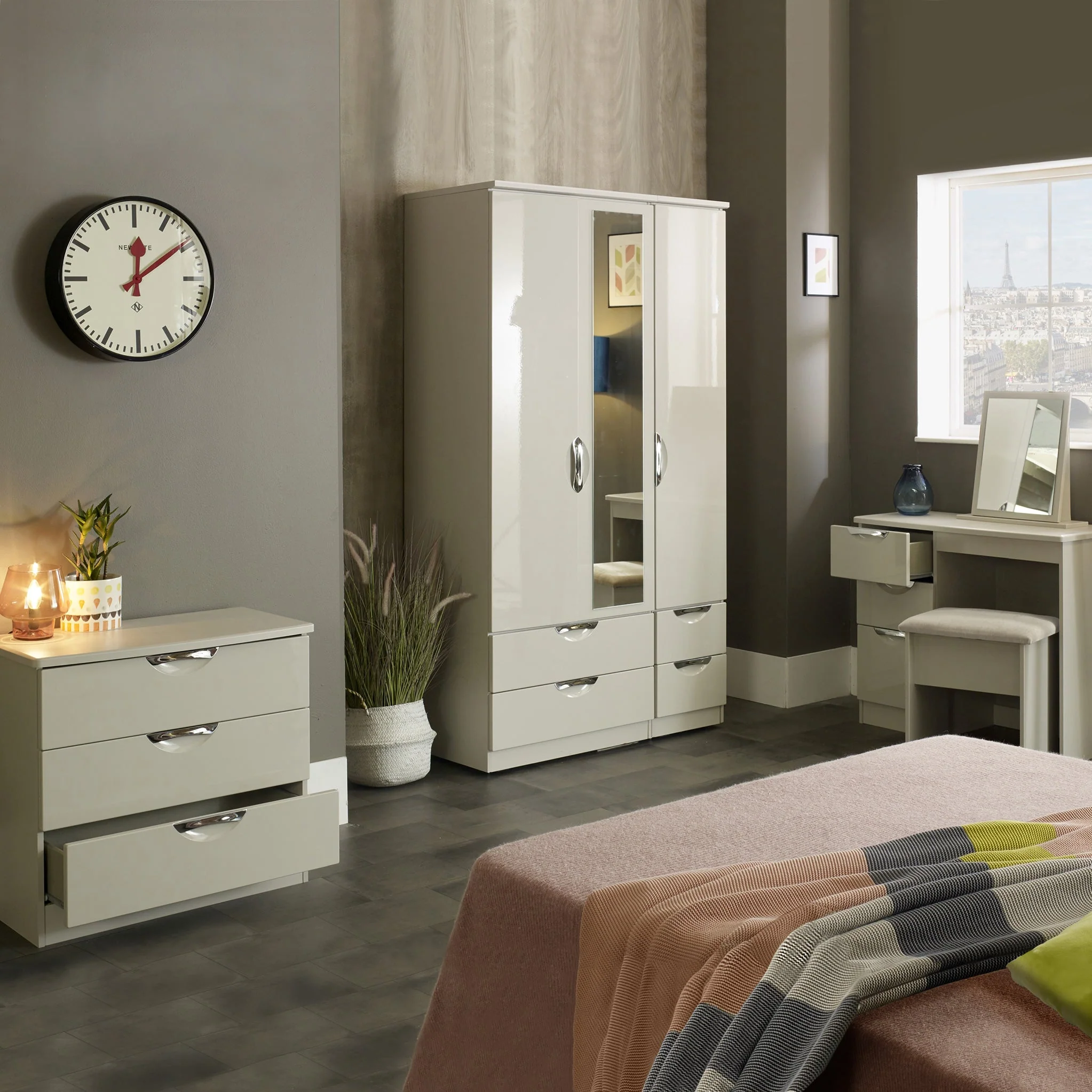 Beckett Gloss 3 Drawer Dressing Table - Image 4