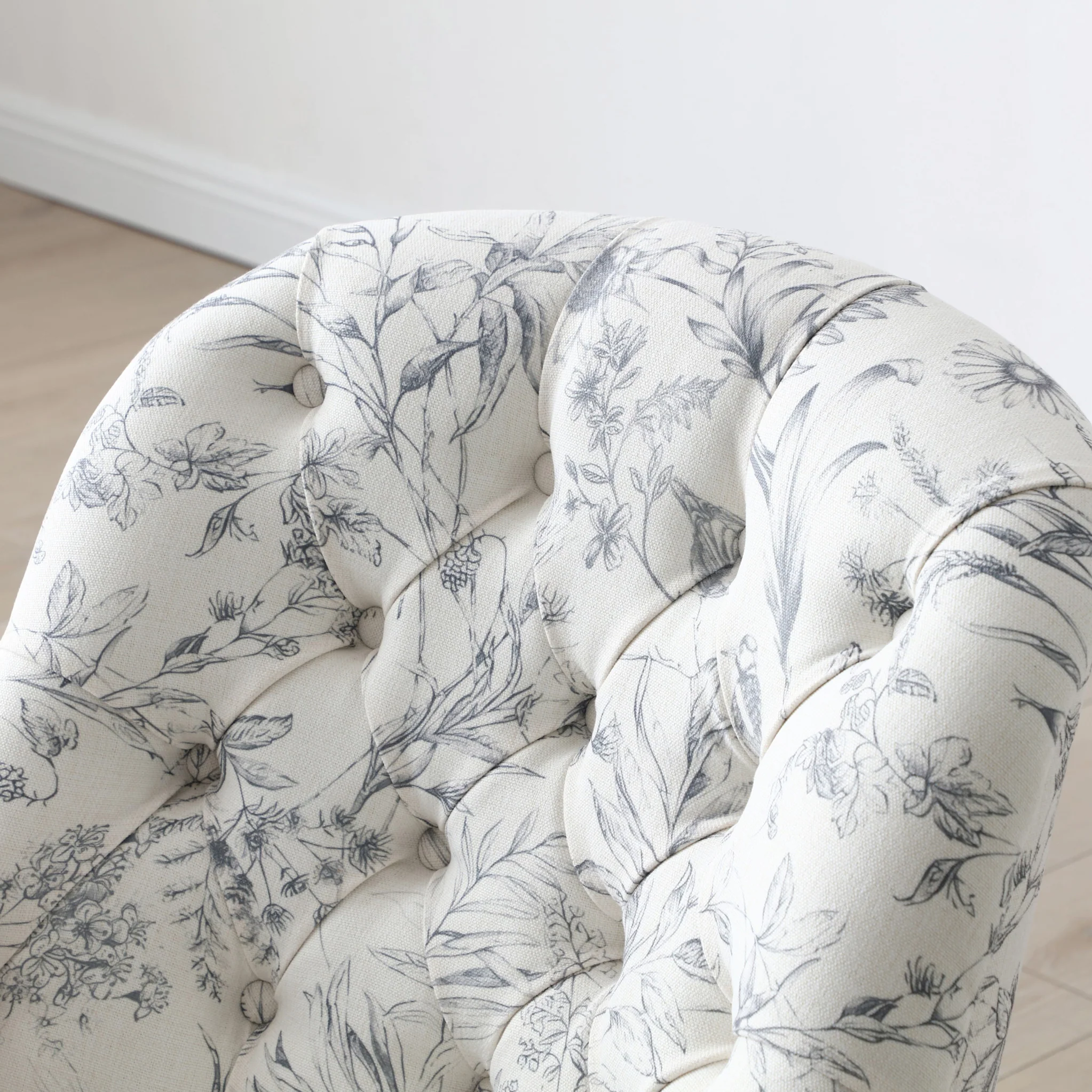 Bianca Floral Meadow Armchair - Image 5