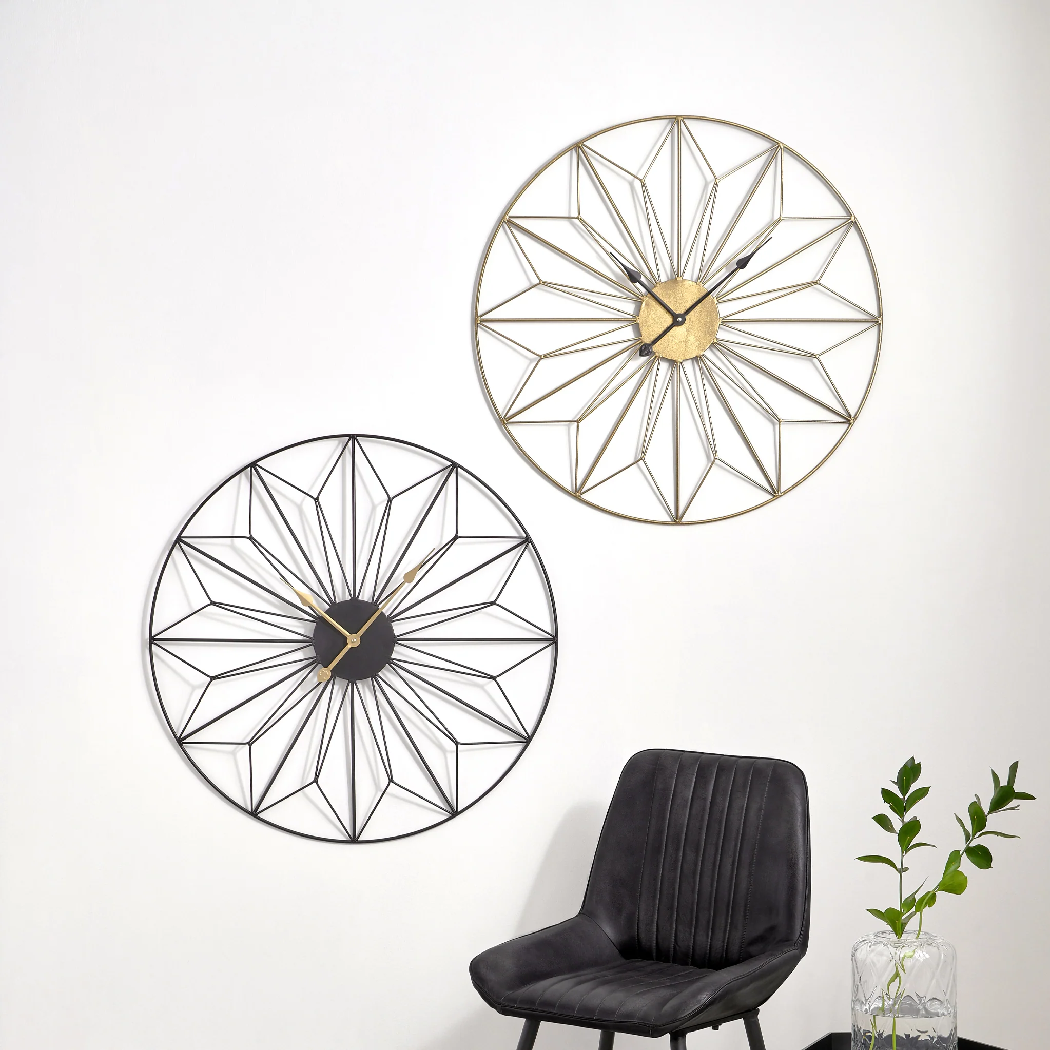 Black and Gold Metal Geo Design Round Wall Clock - Image 2