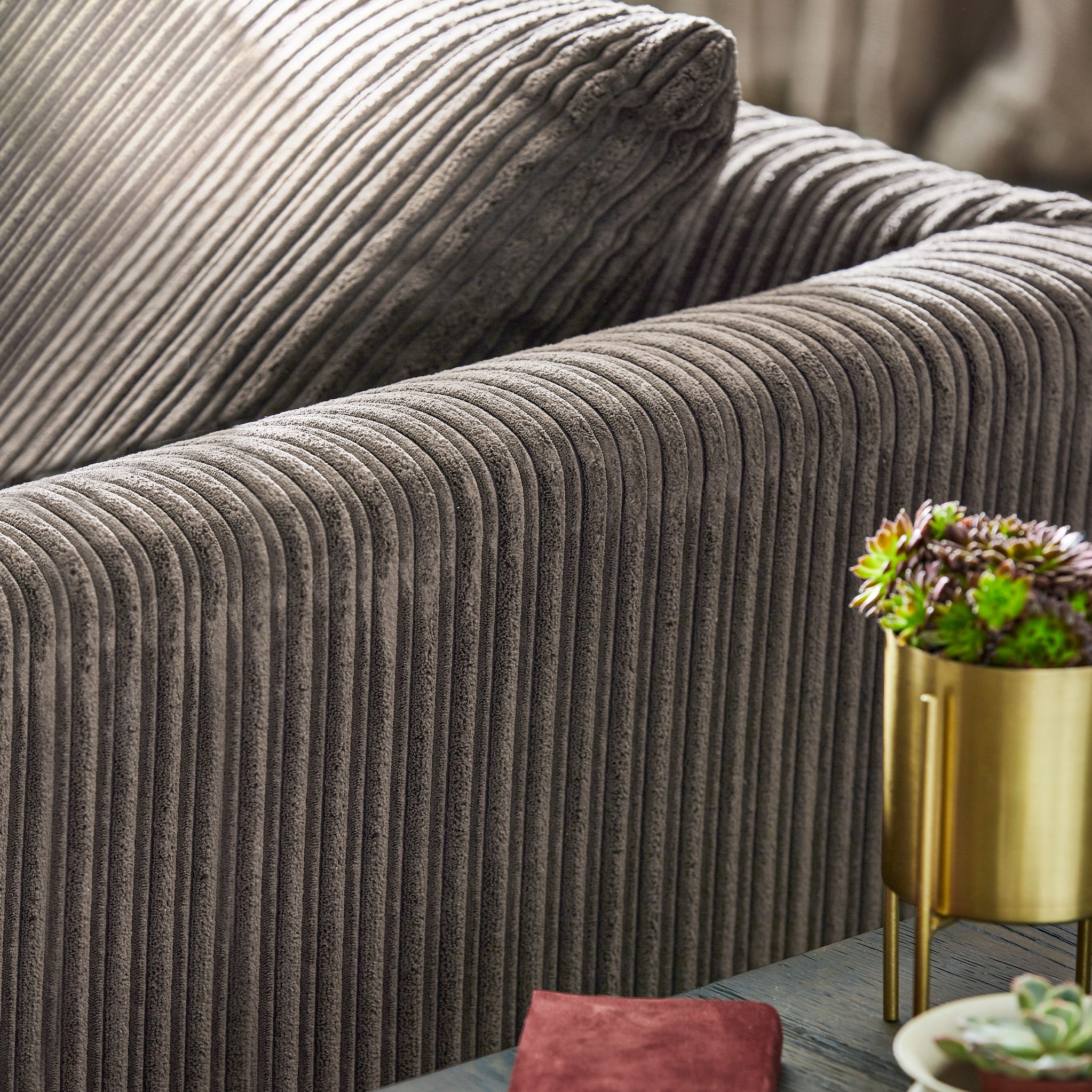 Bletchley Jumbo Cord 2 Seater Sofa - Image 6