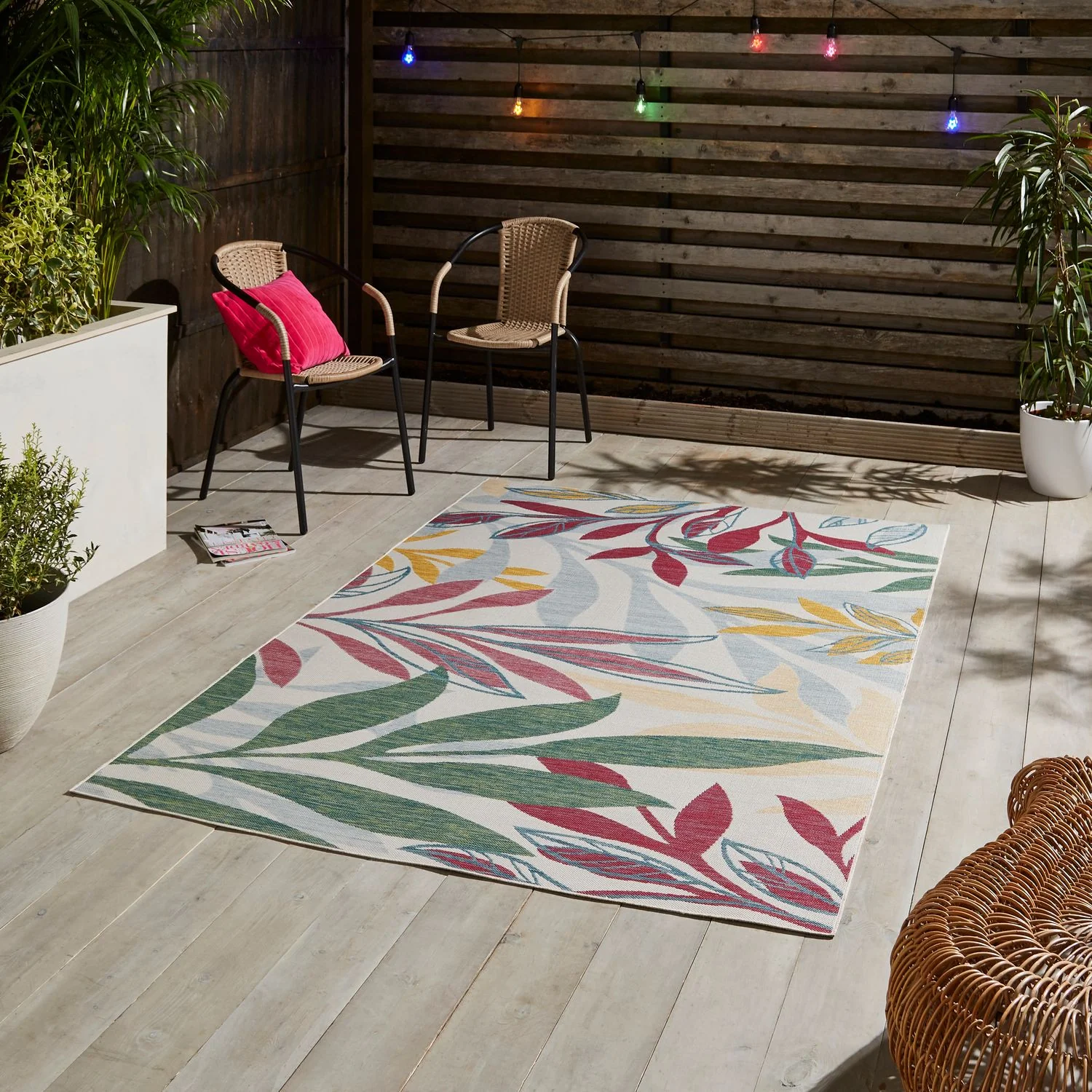 Briarwood Foliage Indoor/Outdoor Rug - Image 3