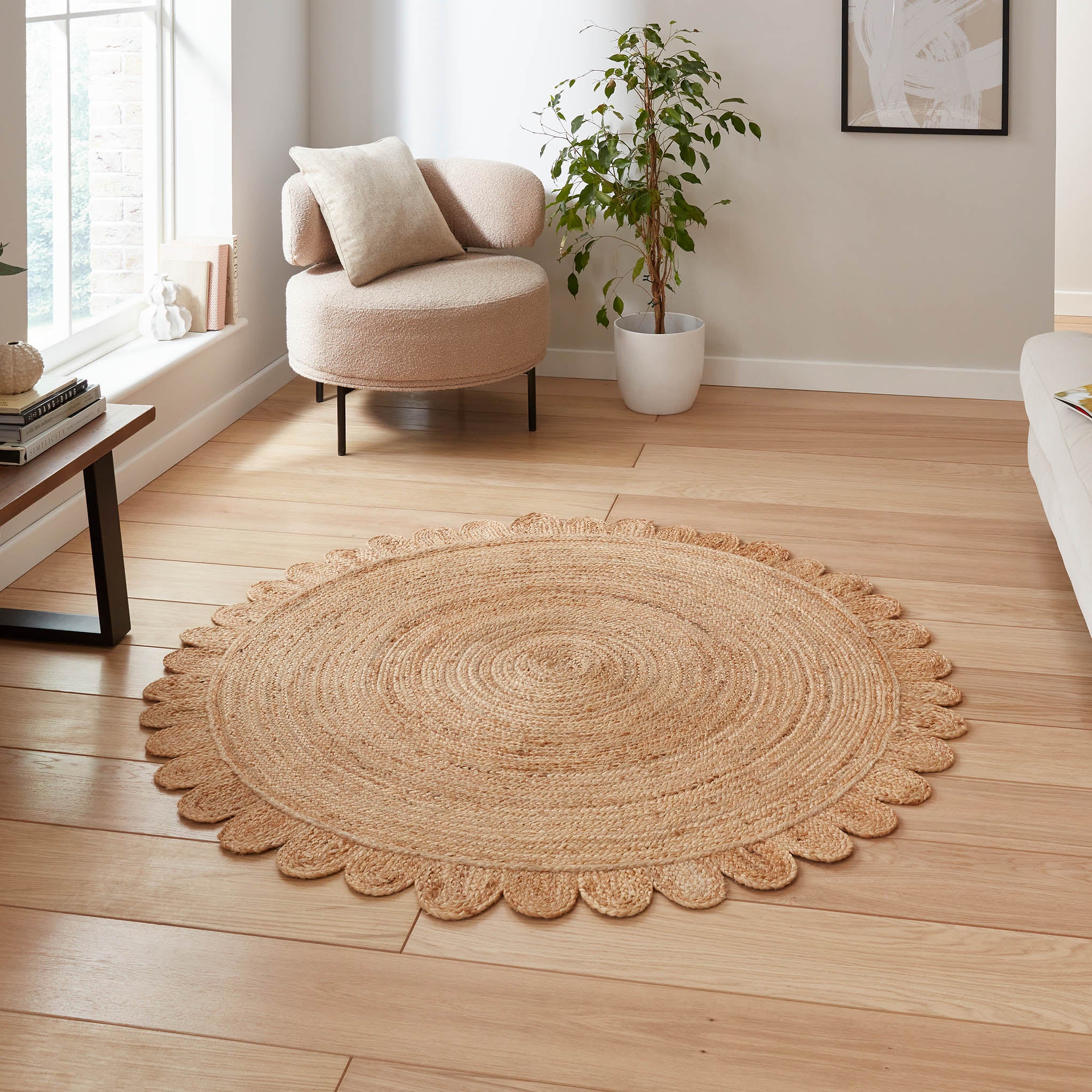 Chesney Round Jute Scalloped Edge Natural Rug - Image 2