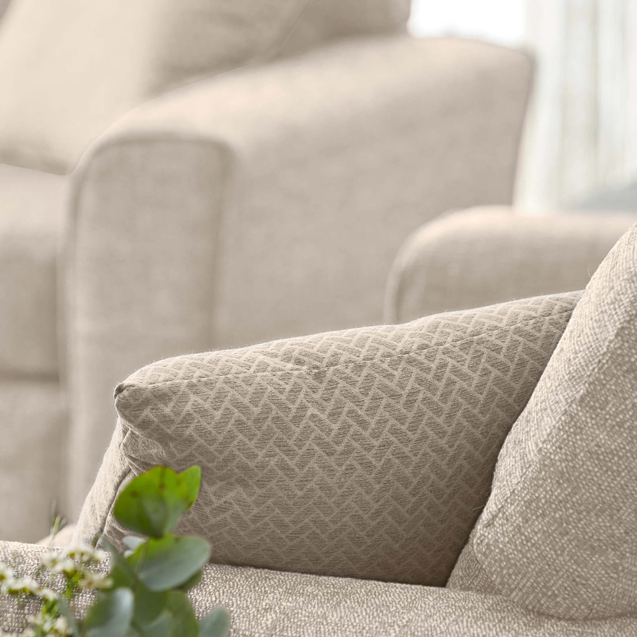 Cheswick Textured Weave Fabric 3 Seater Sofa - Image 10