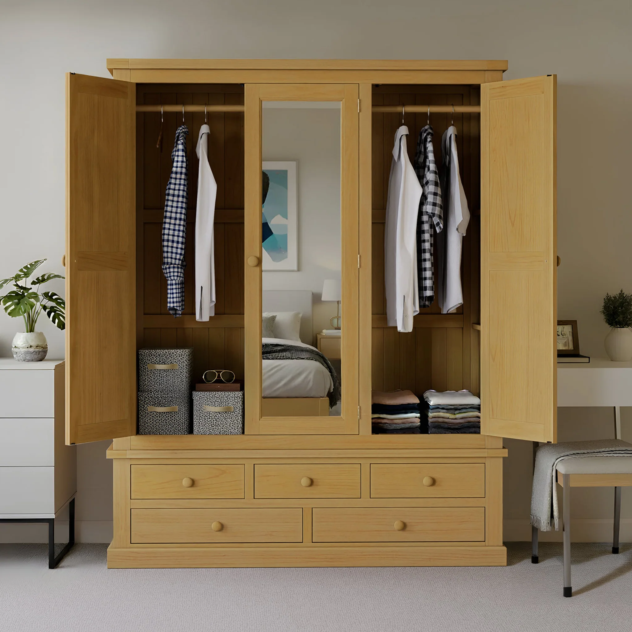 Chiswick Pine Triple Wardrobe with Mirror - Image 2