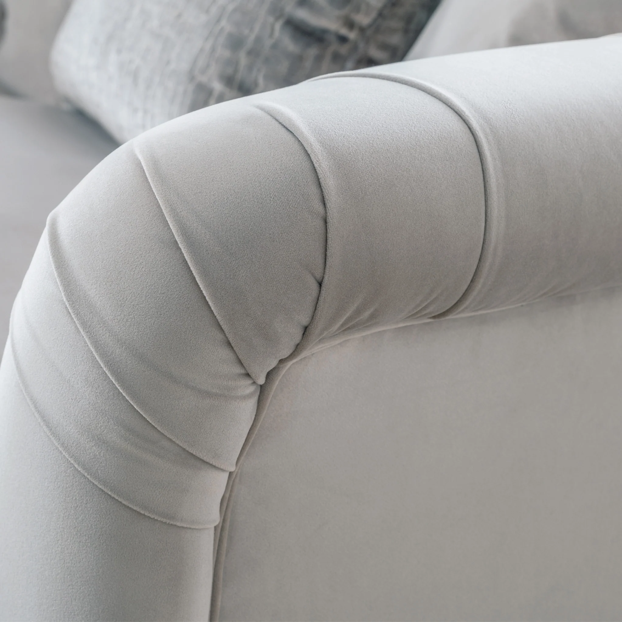 Clarence Velvet Chesterfield Armchair - Image 4