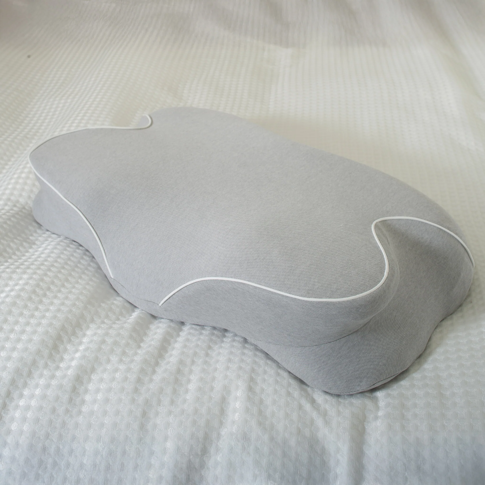 Contoured Orthopaedic Pillow - Image 3