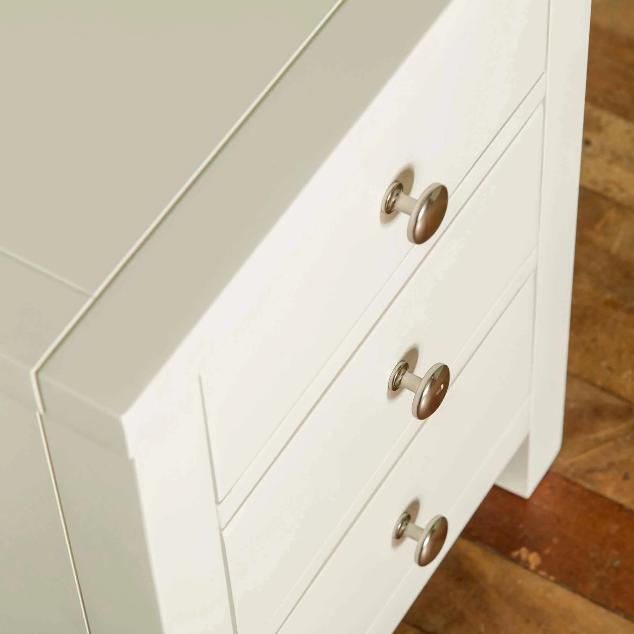 Cornish 3 Drawer Bedside Table - Image 14
