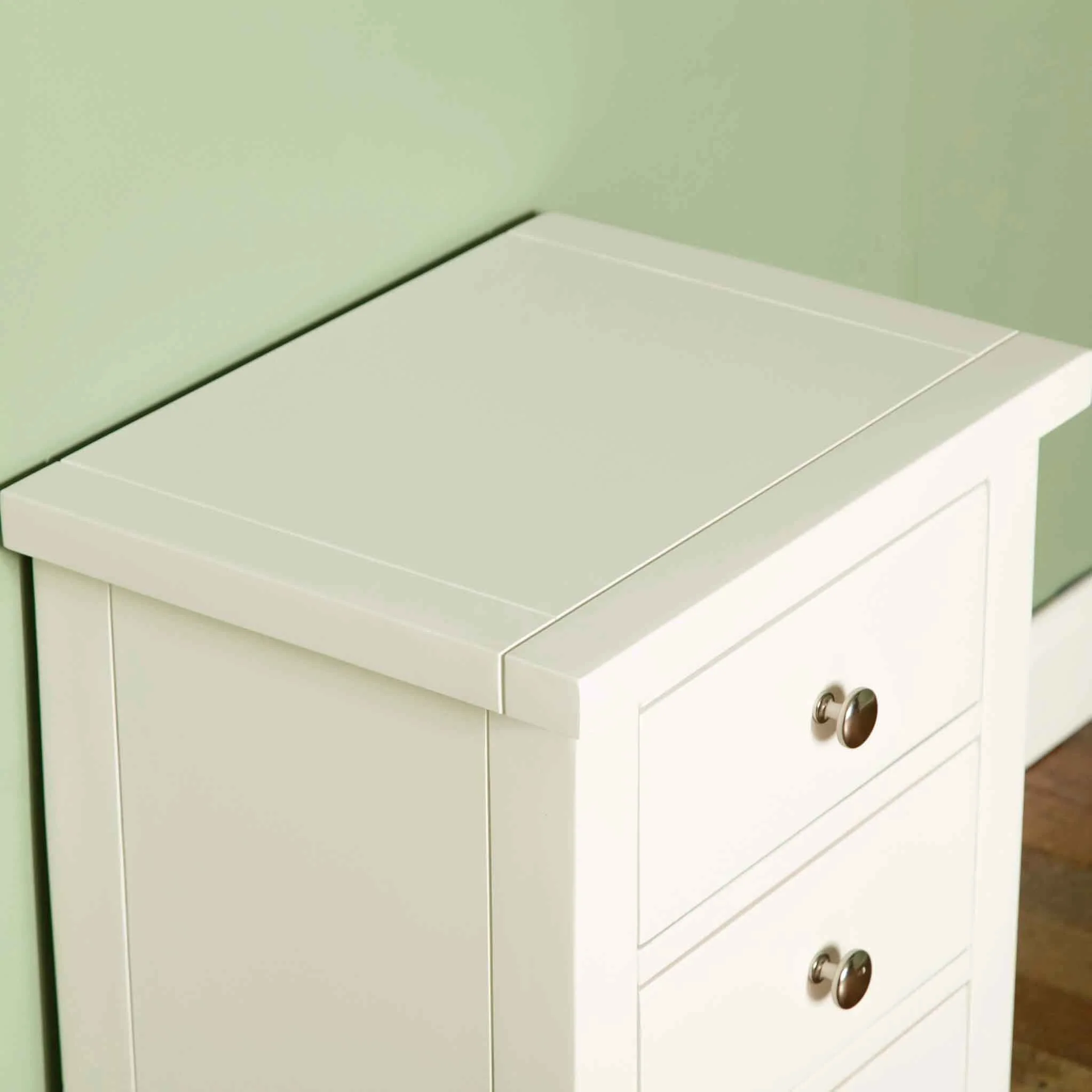Cornish 3 Drawer Bedside Table - Image 17