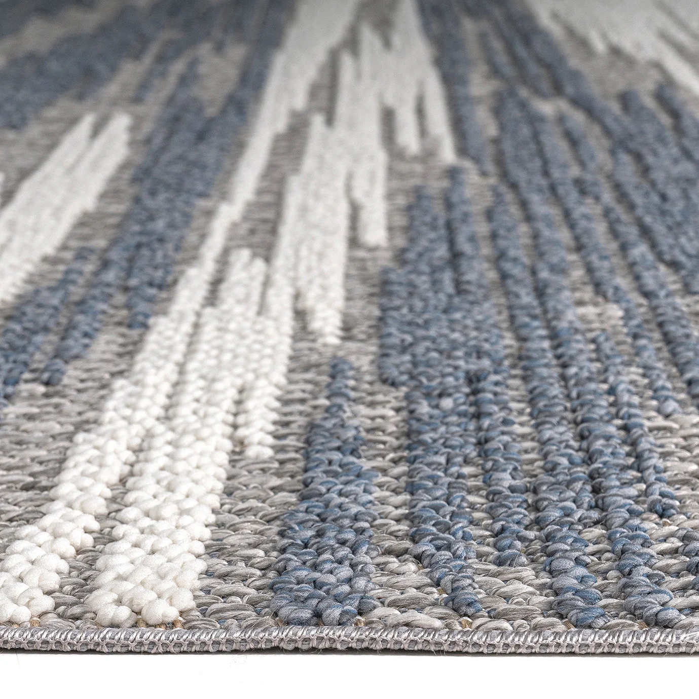 Dawson Flat and Loop Design Tassled Rug - Image 4