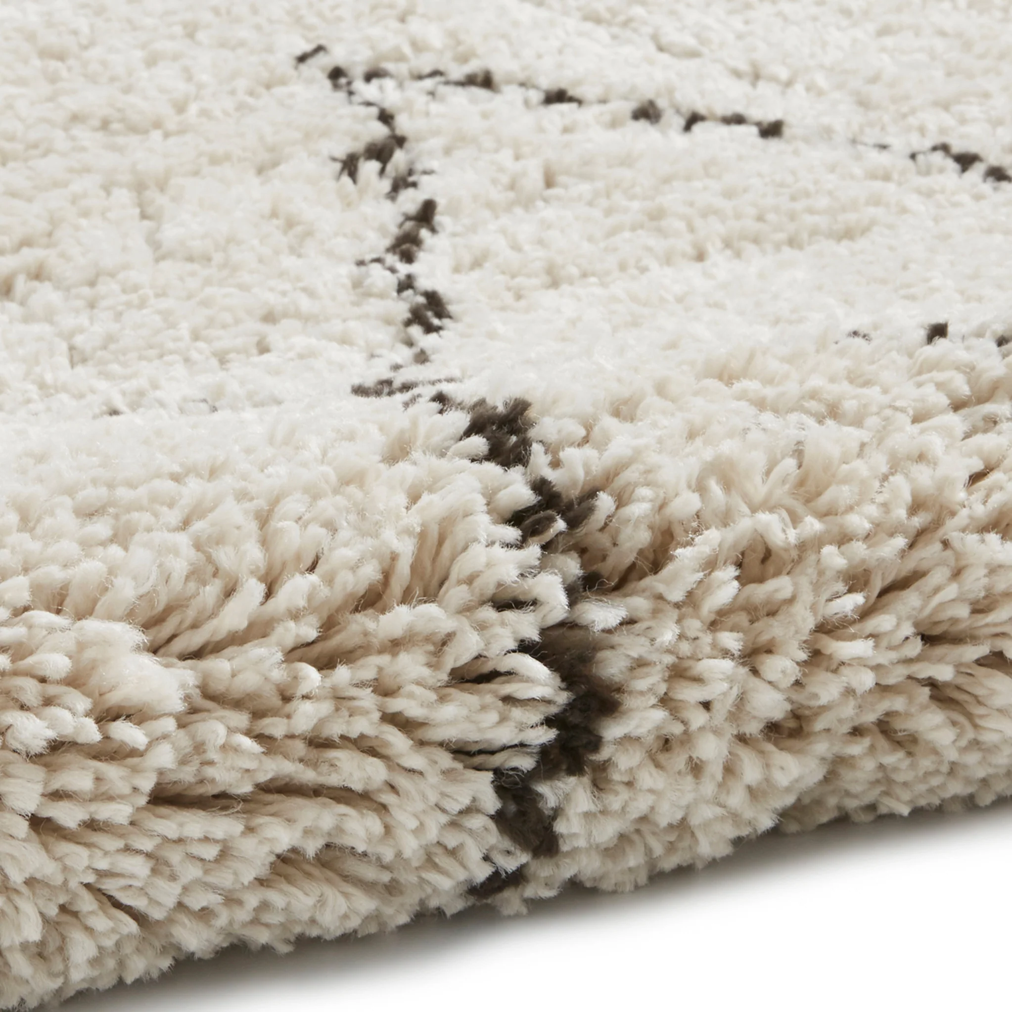 Edie Boho Diamond Shaggy Rug - Image 5