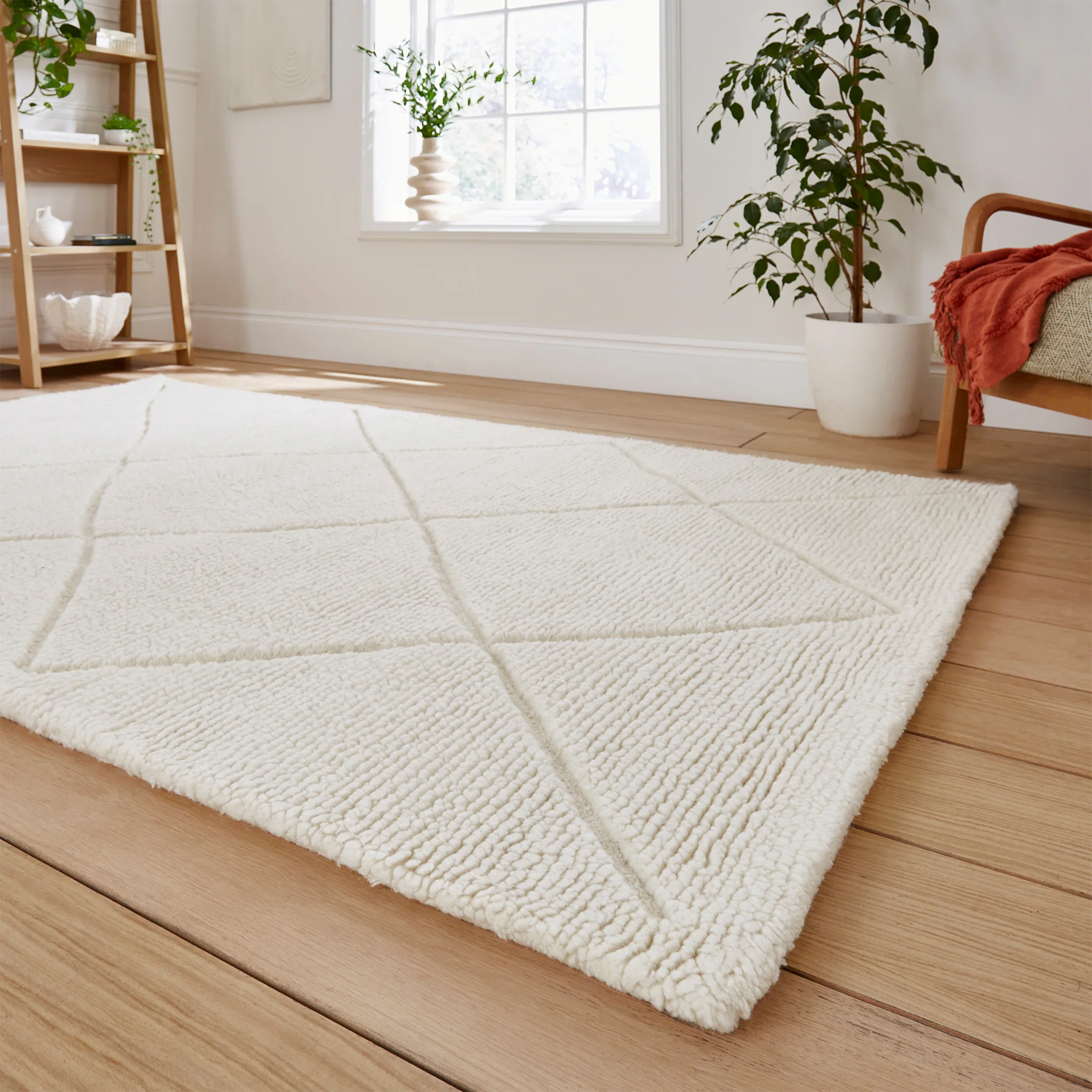 Emerson Diamond Wool Rug - Image 3