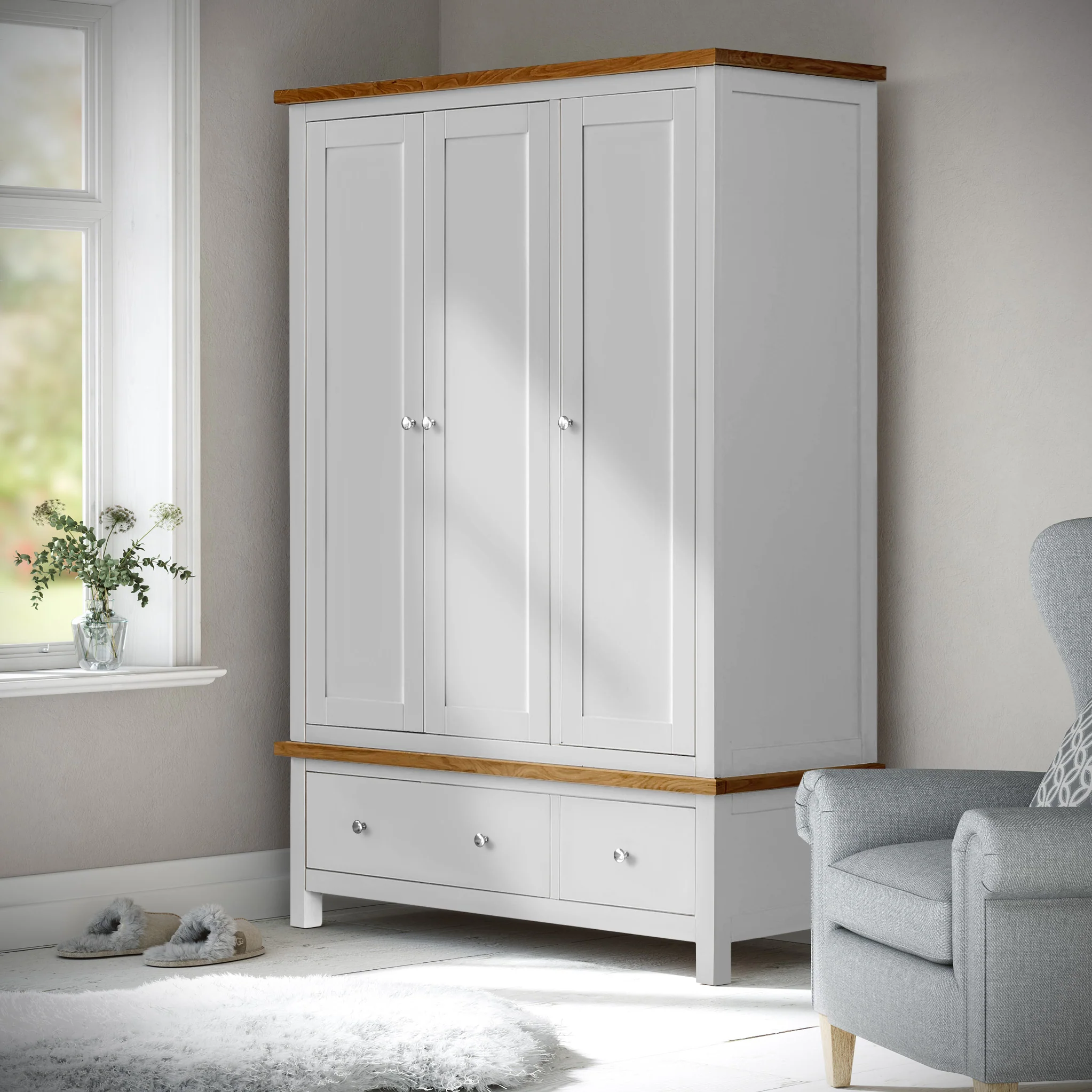 Farro Triple Wardrobe with Drawers - Image 16