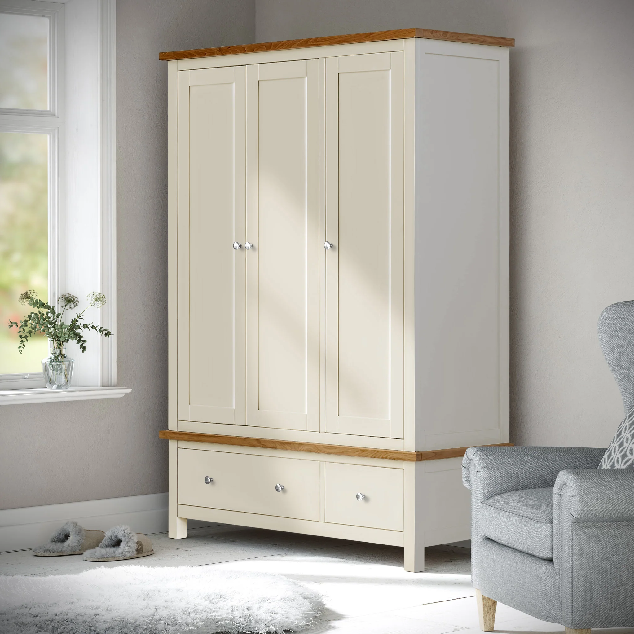 Farro Triple Wardrobe with Drawers - Image 33