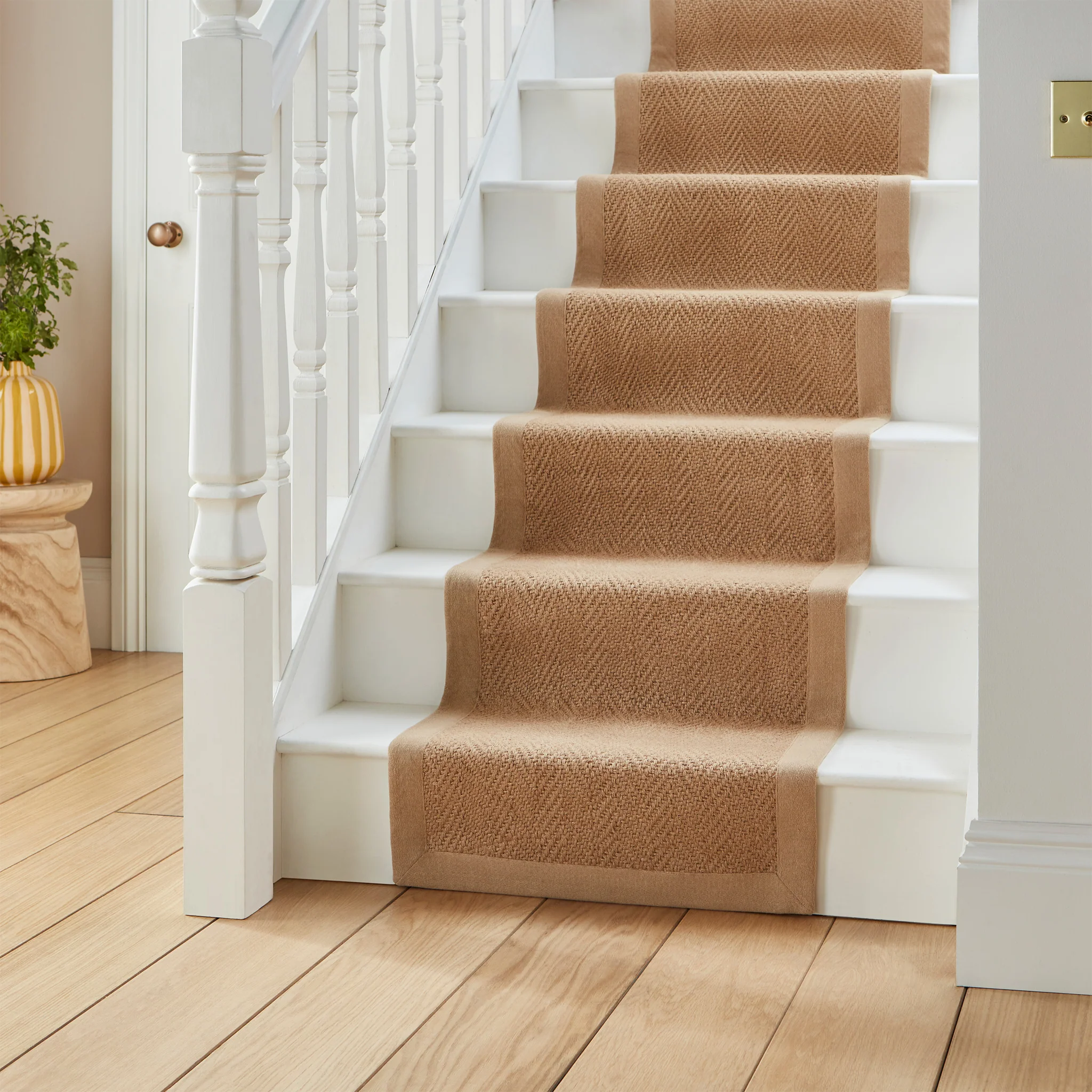 Ford Herringbone Jute Border Rug - Image 5