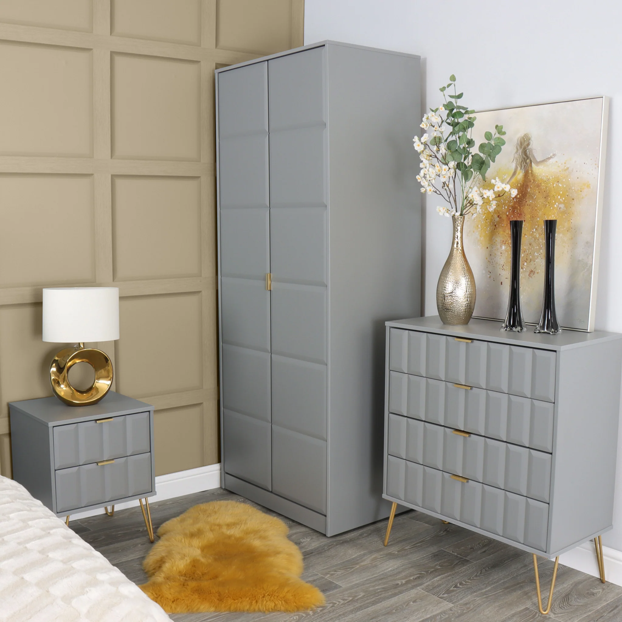 Harlow 4 Drawer Chest with Gold Hairpin Legs - Image 2
