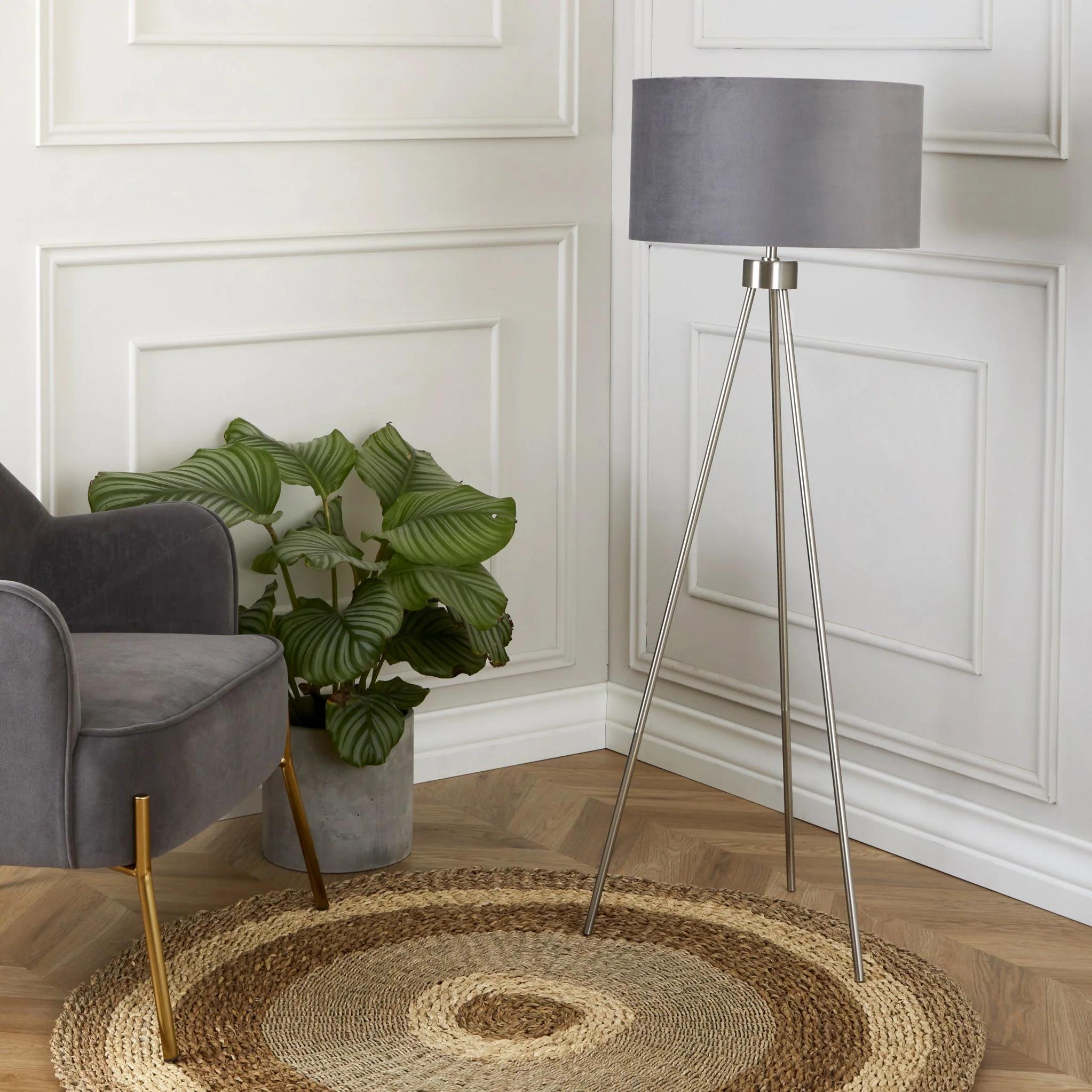 Houston Tripod Floor Lamp - Image 2