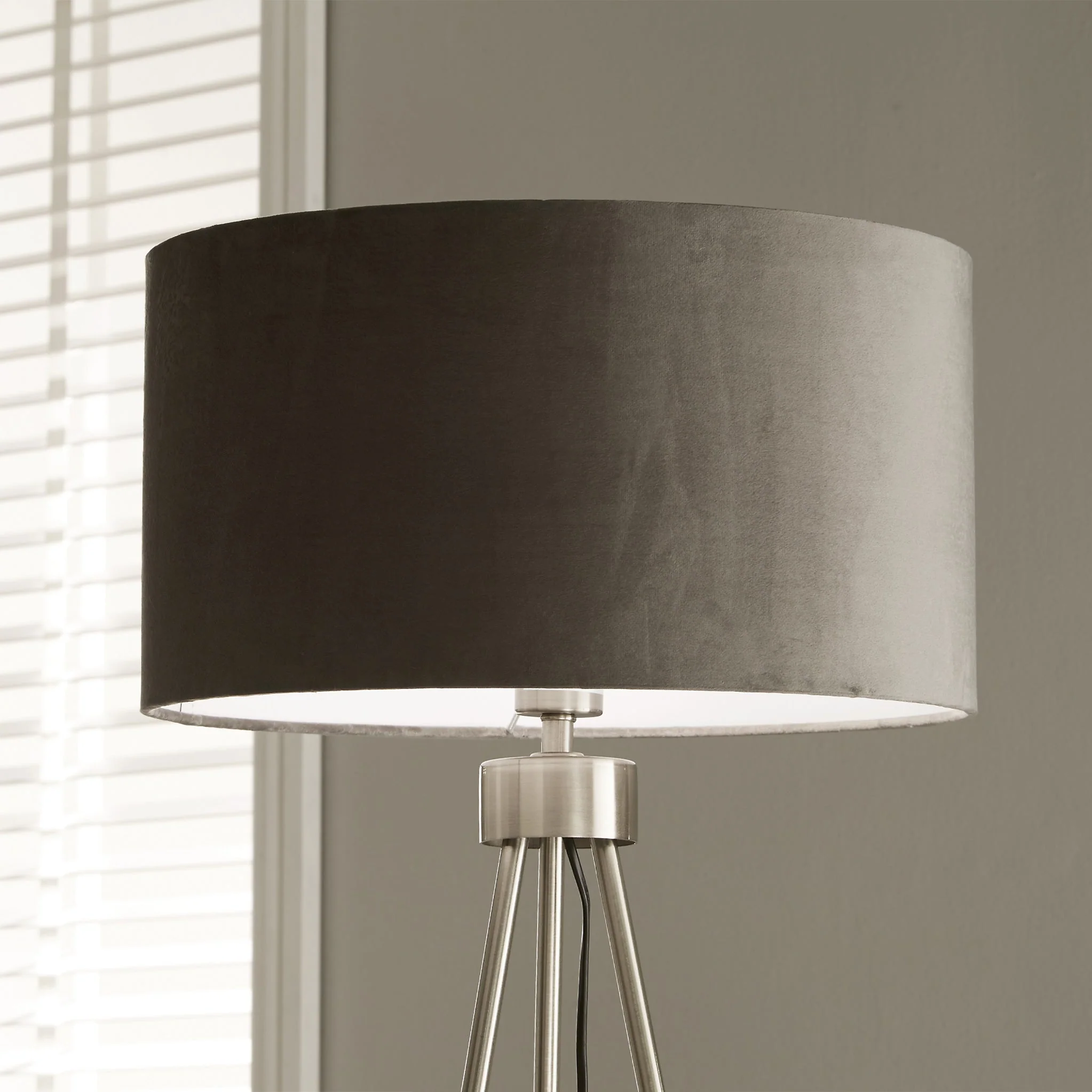 Houston Tripod Floor Lamp - Image 3