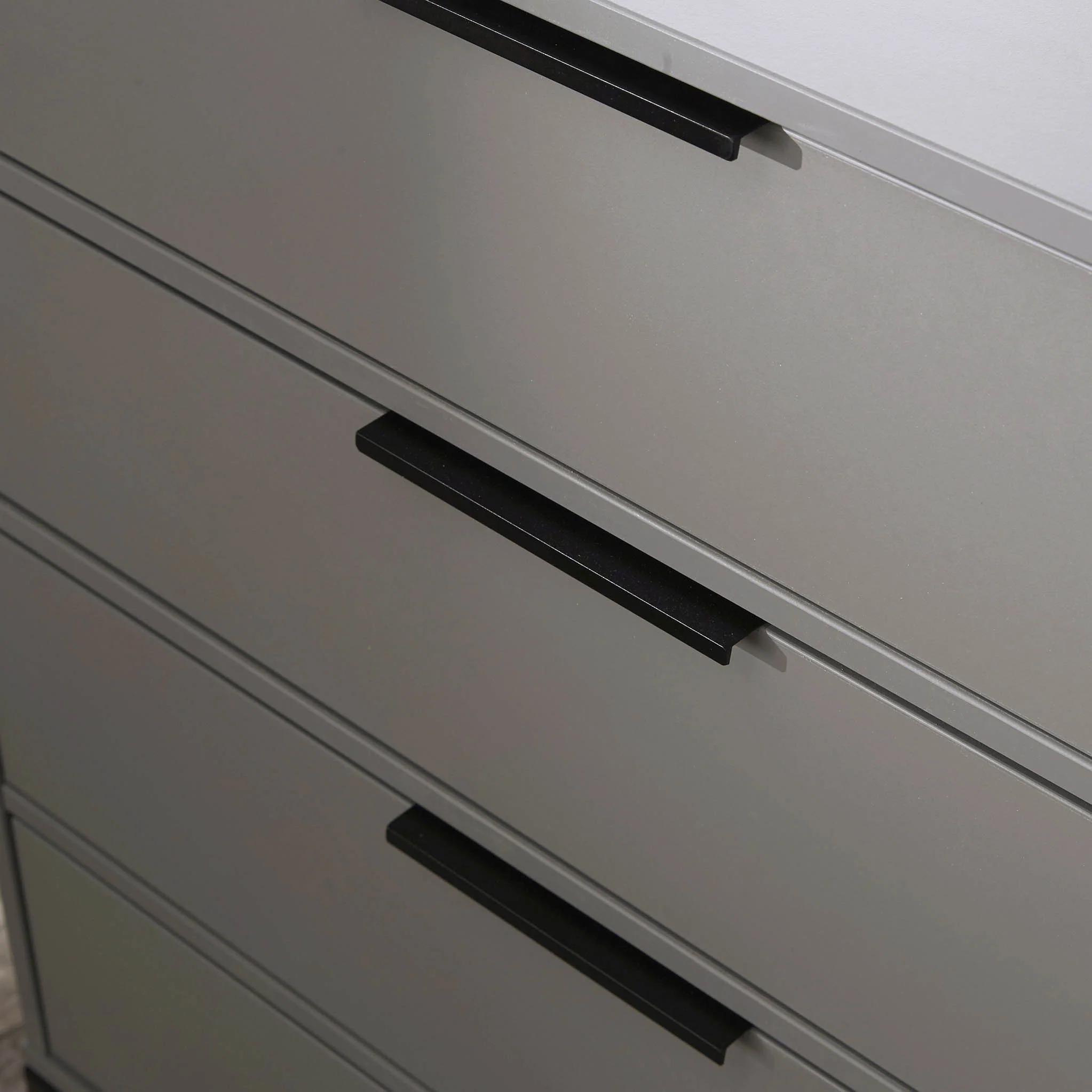 Hudson 4 Drawer Chest - Image 13