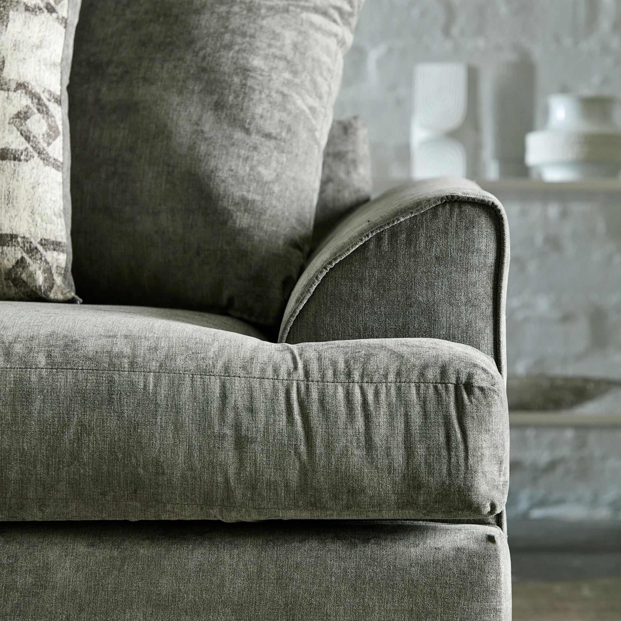 Hudson Chenille Corner Sofa - Image 16