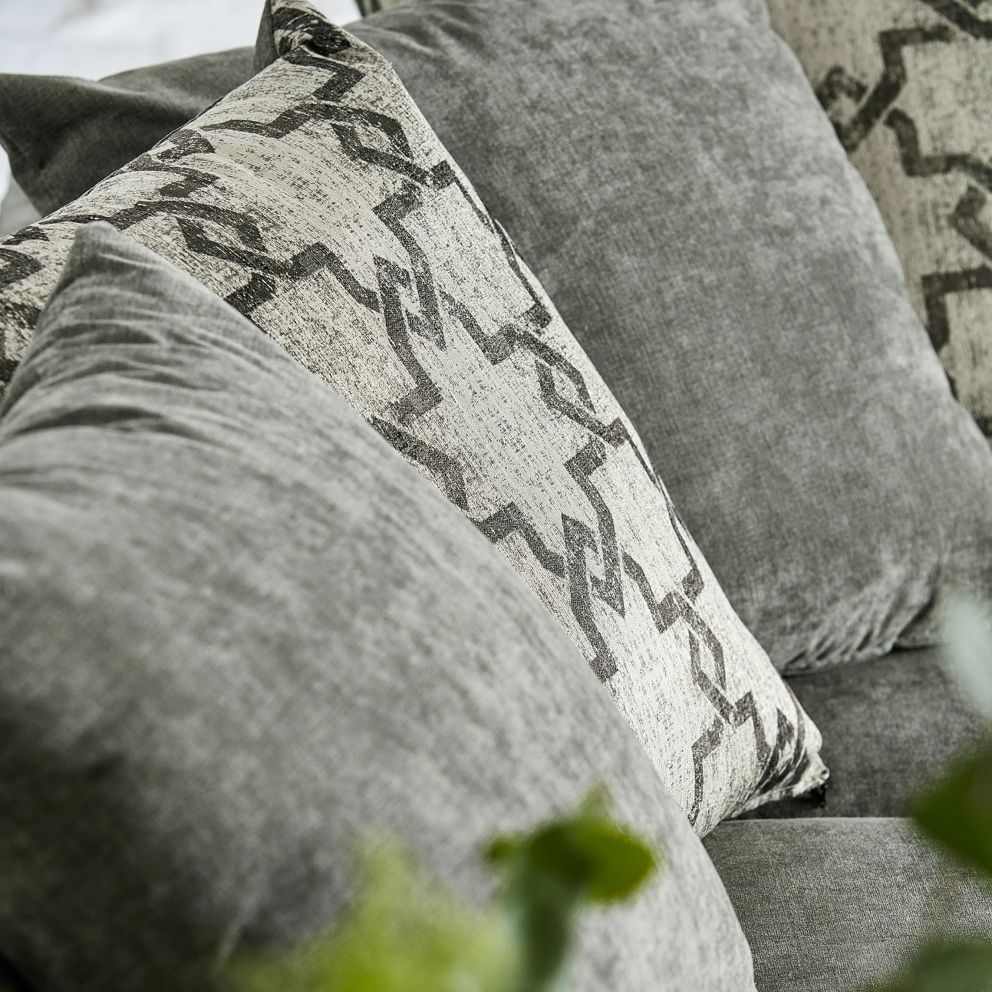Hudson Chenille Corner Sofa - Image 19