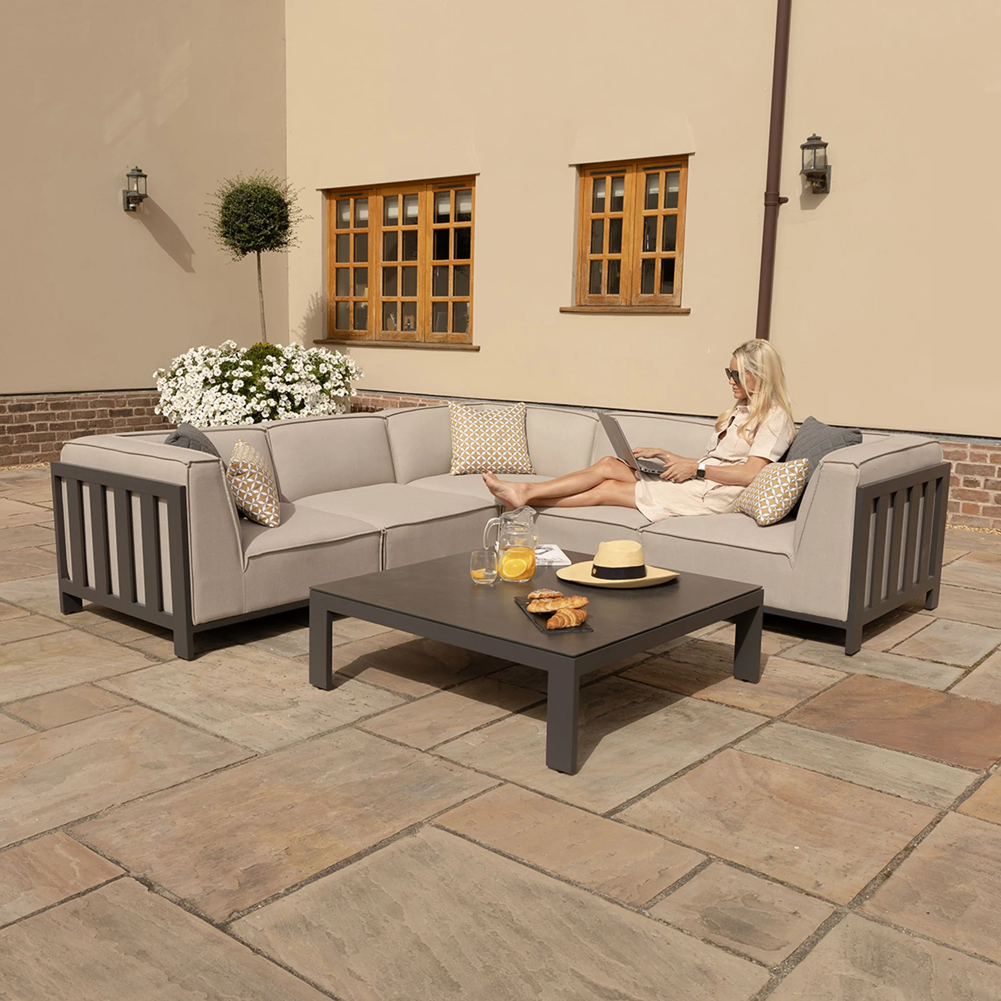 Maze Ibiza Small Corner Sofa Set With Square Table - Image 7