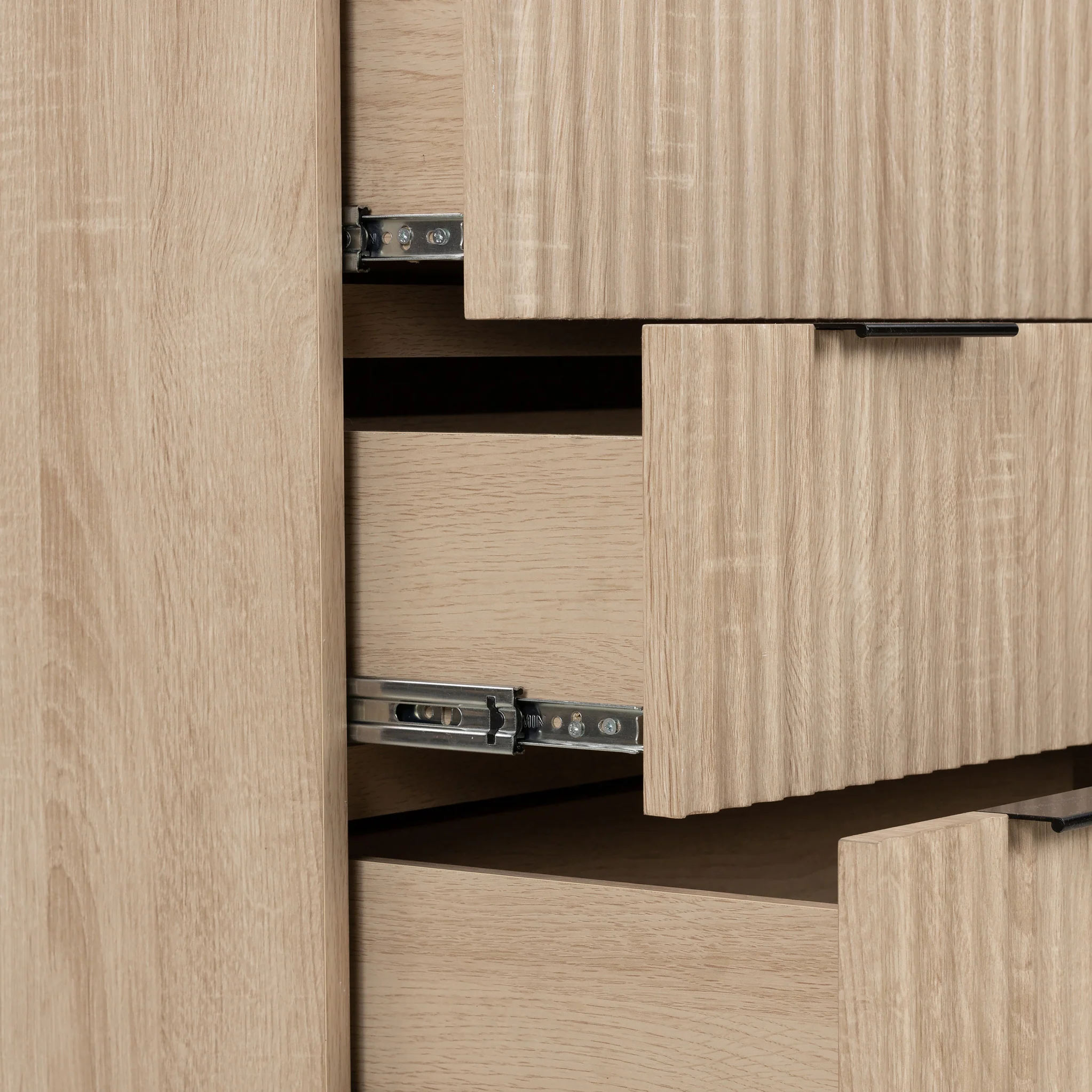 Jakob Oak 3 Drawer Grooved Chest - Image 8