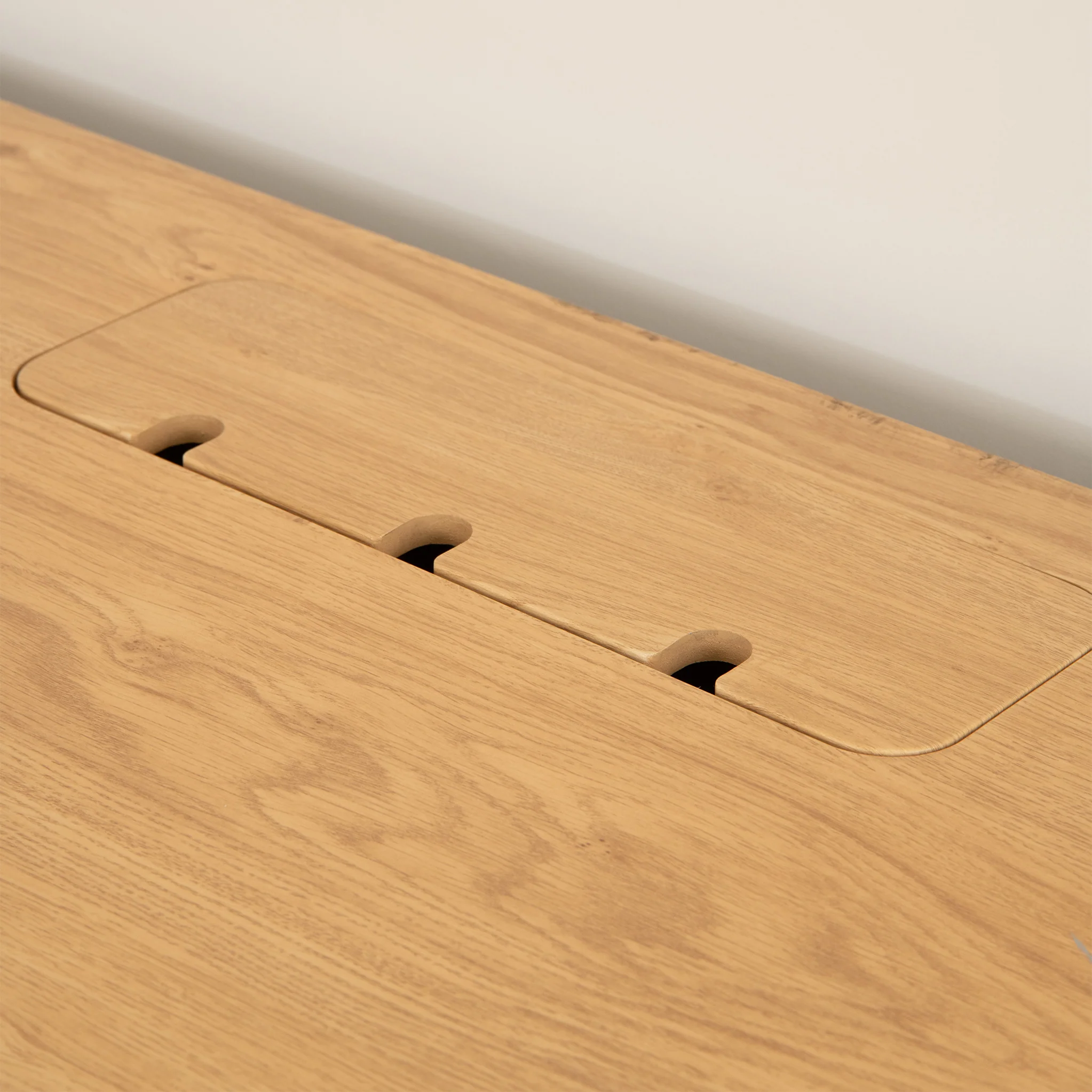 Koble Elin Sit & Stand Adjustable Smart Desk - Image 8