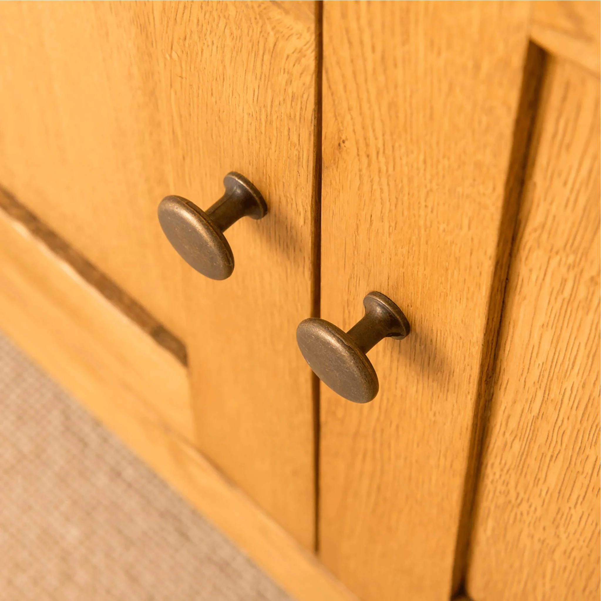 Lanner Oak Corner Cupboard - Image 8