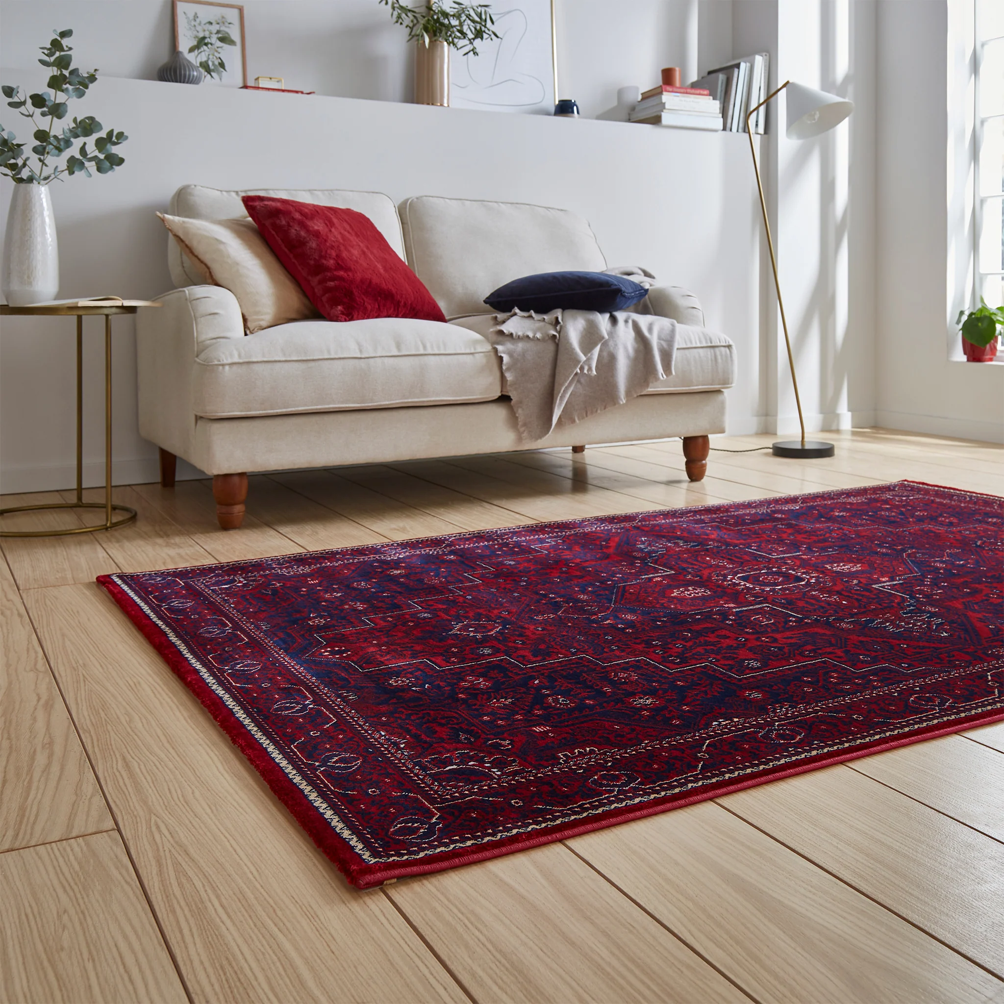 Lansing Traditional Patterned Rug - Image 3