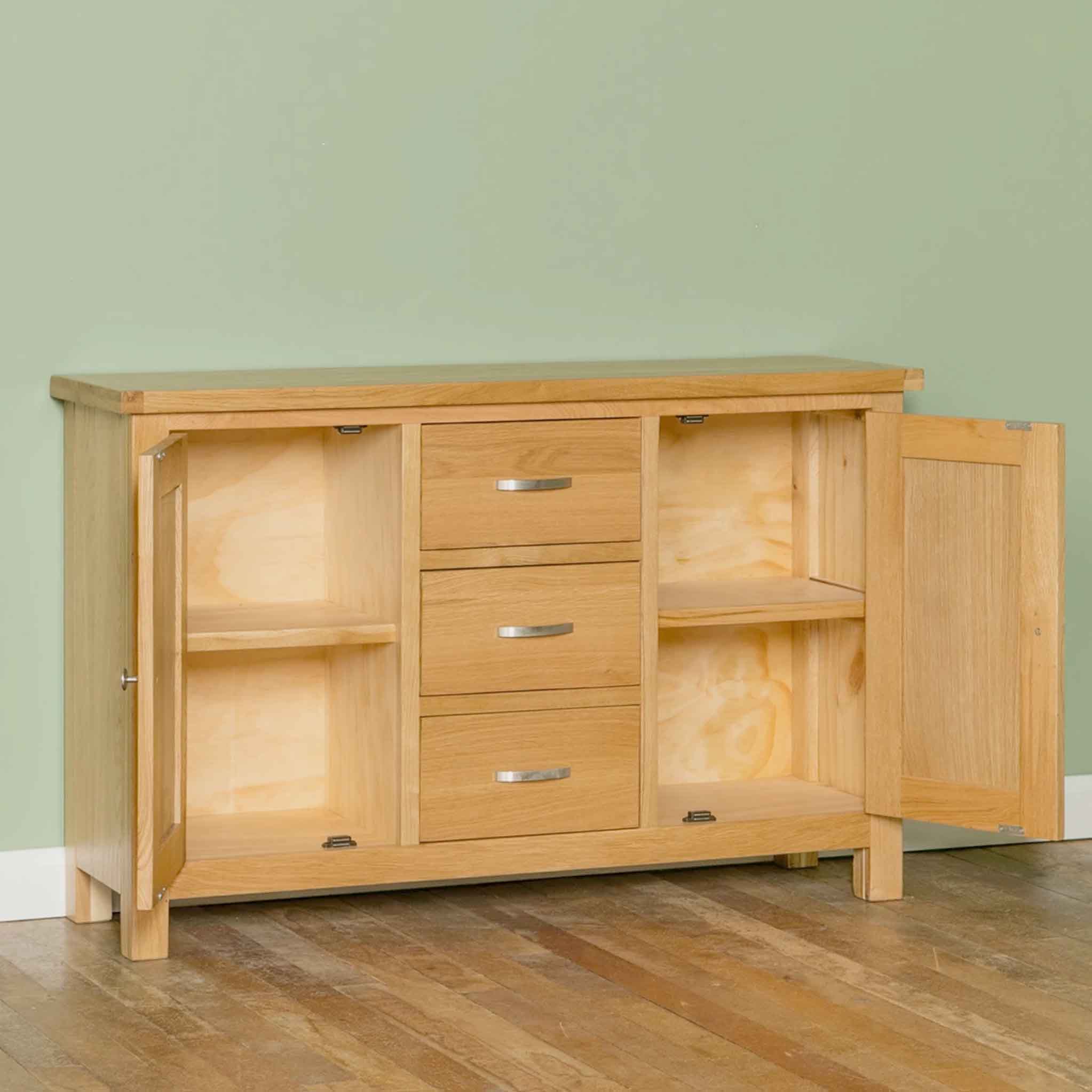 London Oak 3 Drawer Sideboard - Image 12