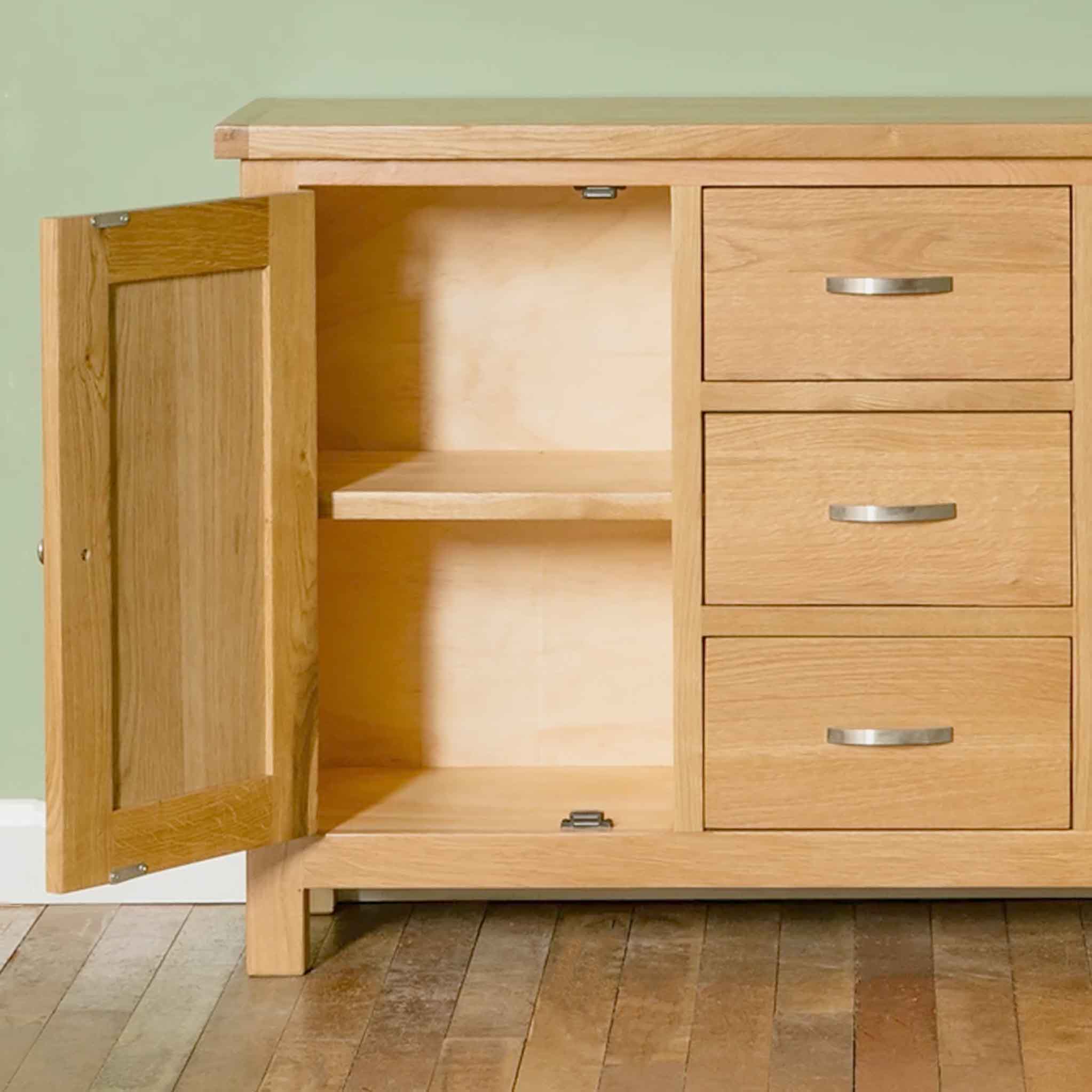 London Oak 3 Drawer Sideboard - Image 4