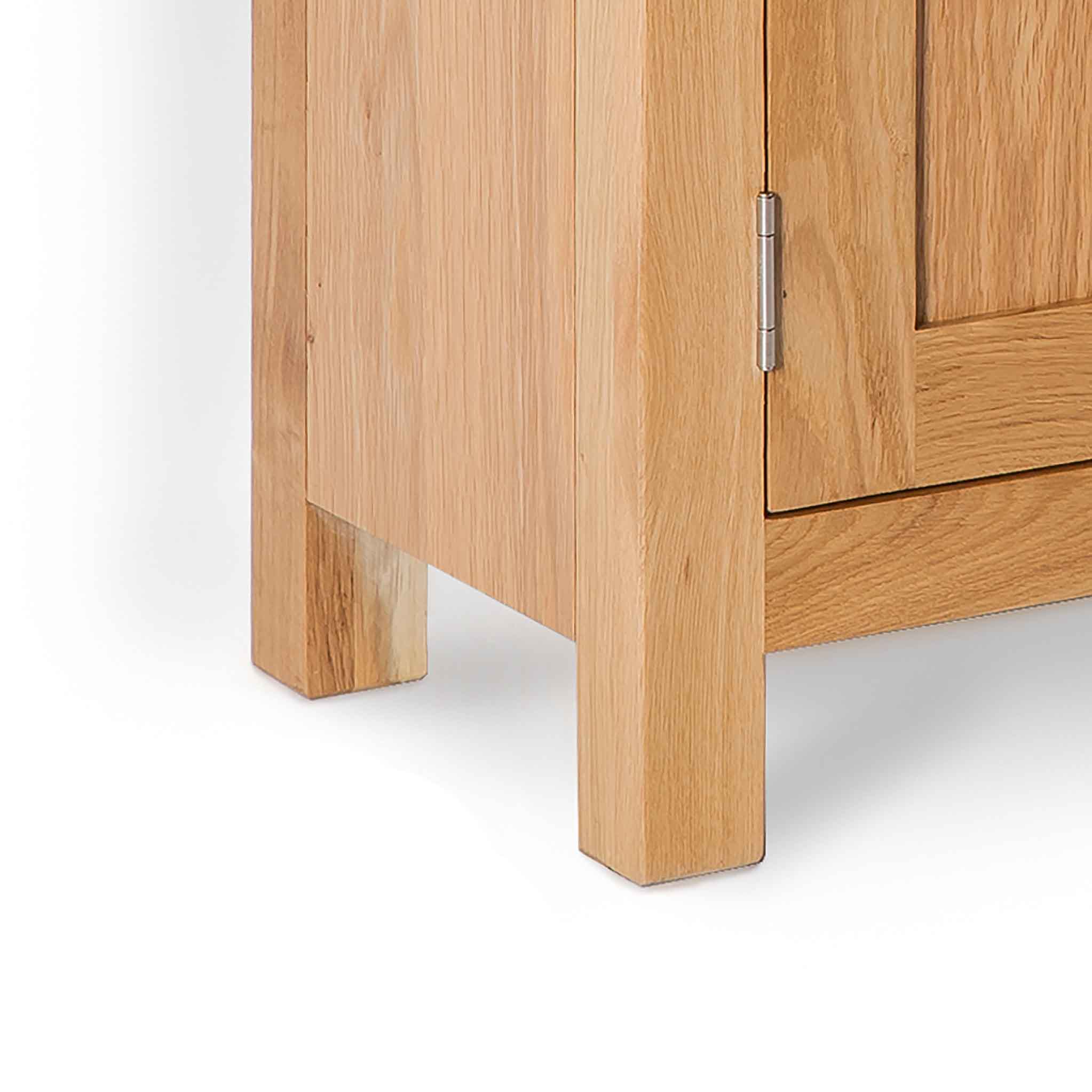 London Oak 180cm Extra Wide TV Stand - Image 7