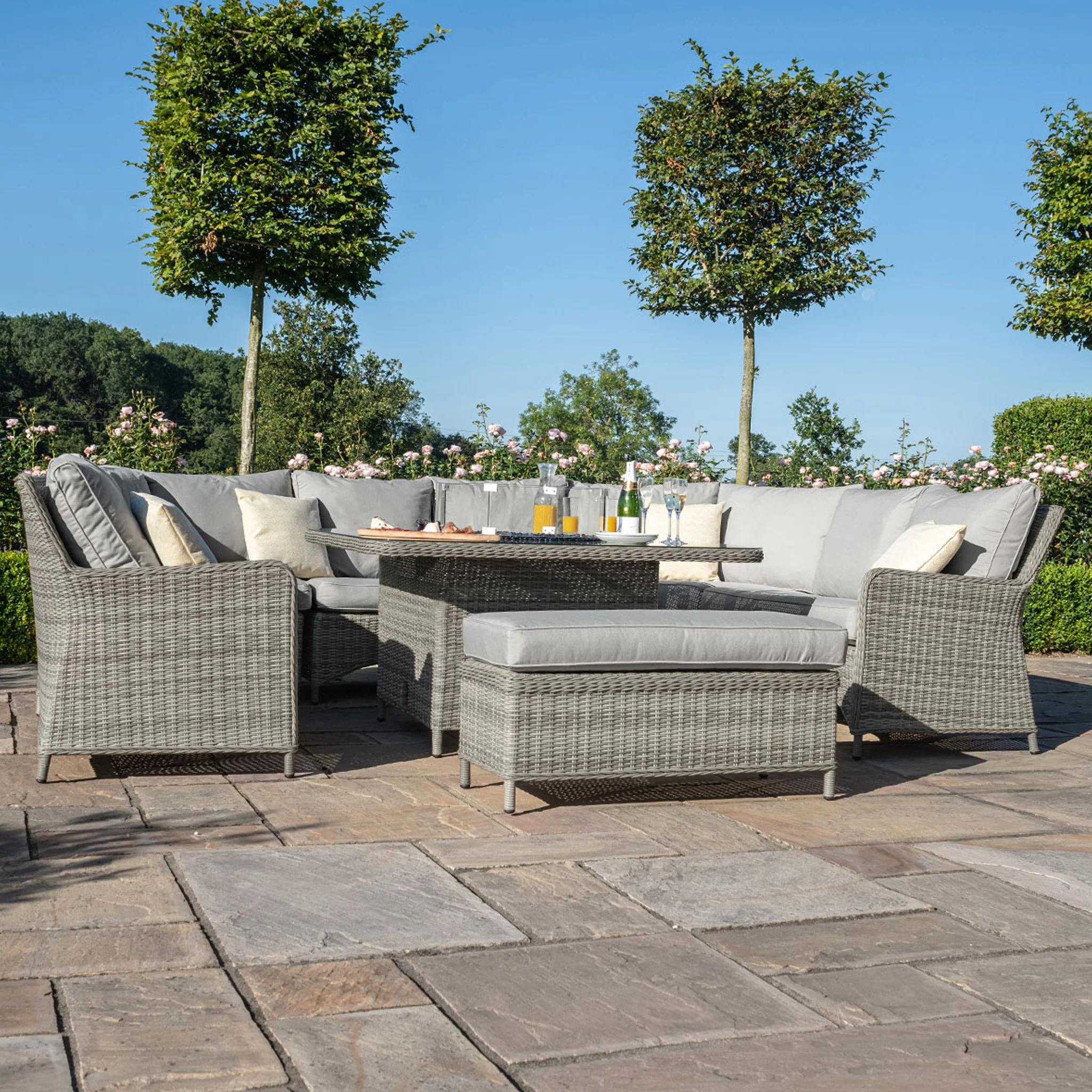 Maze Oxford Royal U-Shaped Rattan Sofa Set with Fire Pit - Image 4