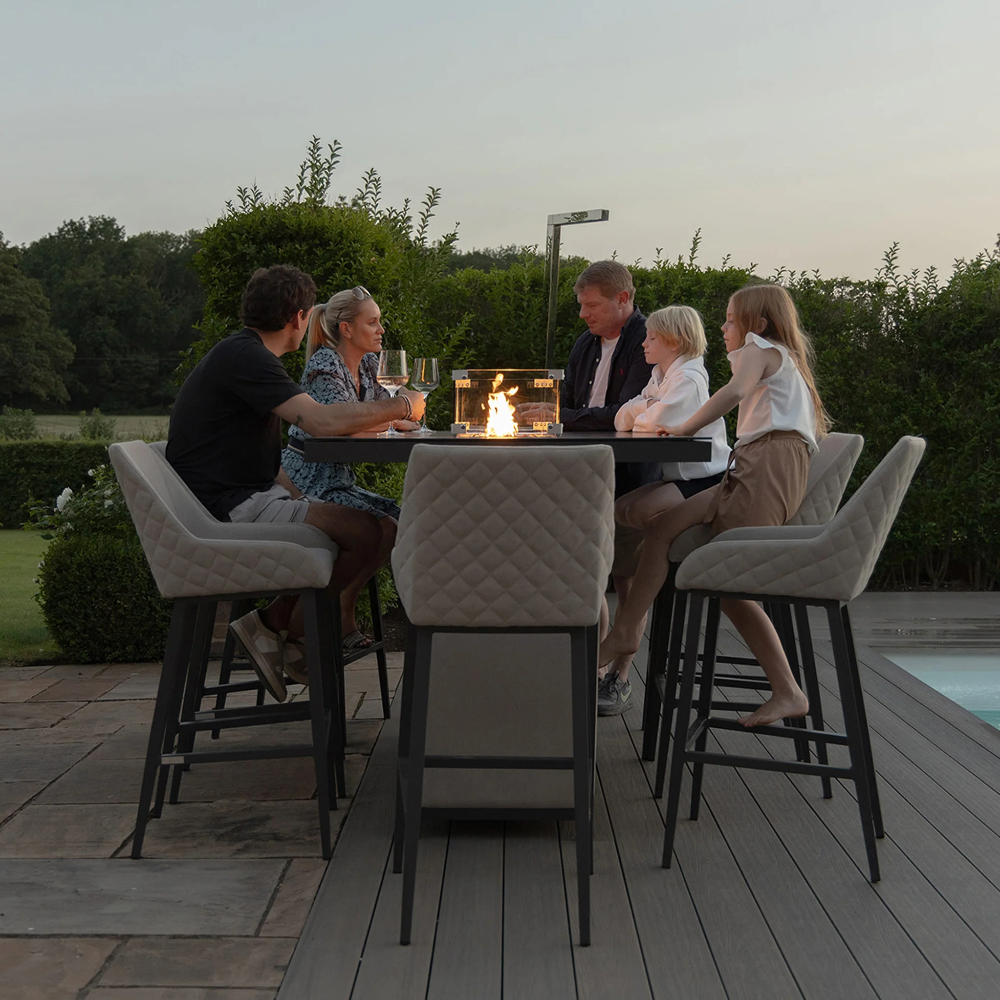 Maze Regal 8 Seat Rectangular Fire Pit Bar Set - Image 5