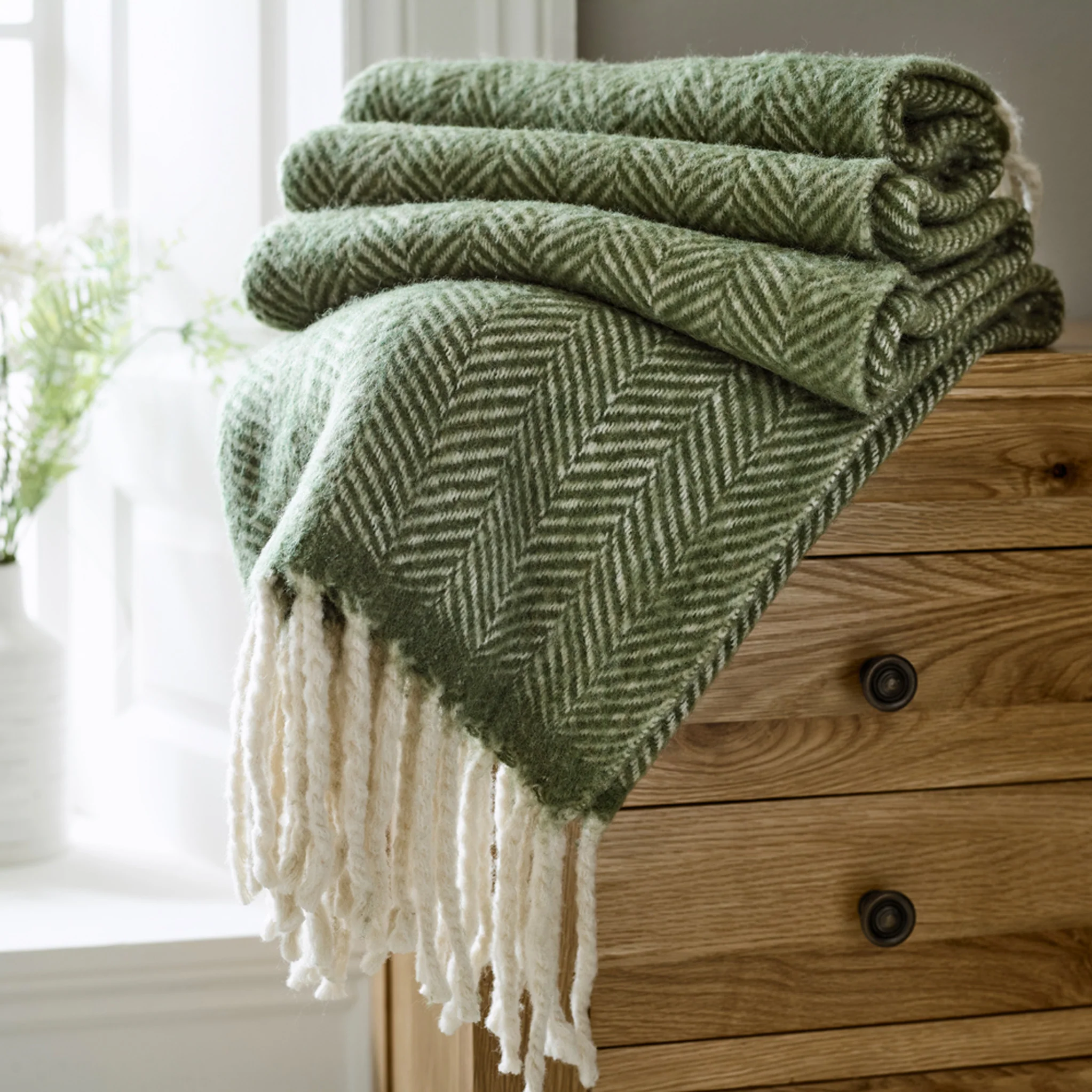 Moorland Wool Throw - Image 2