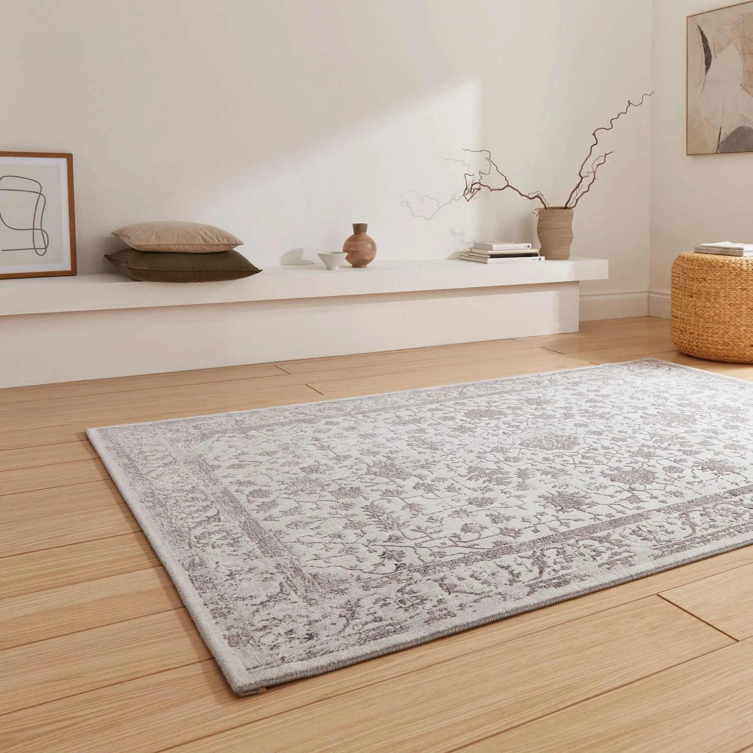 Morris Traditional Motif Bordered Rug - Image 3