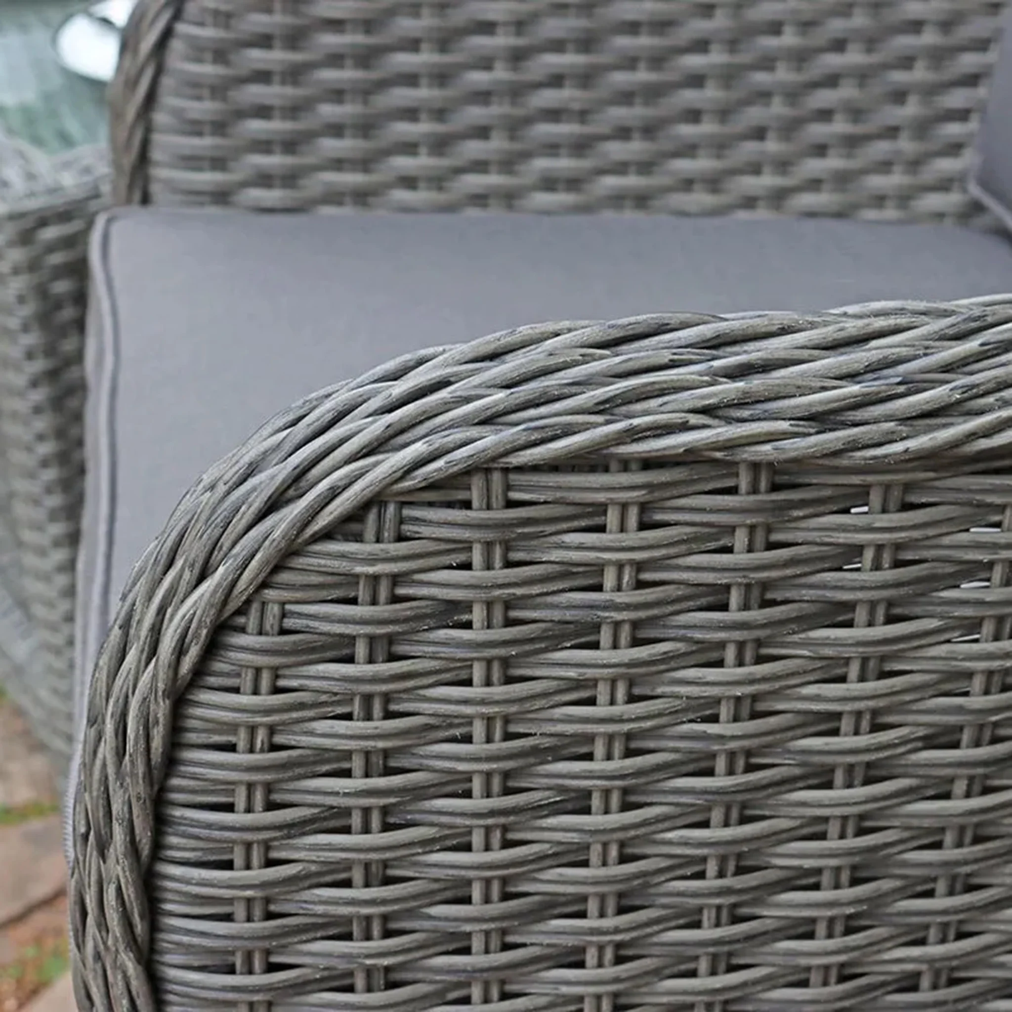 Paris 2 Seater Imperial Companion Set - Image 9