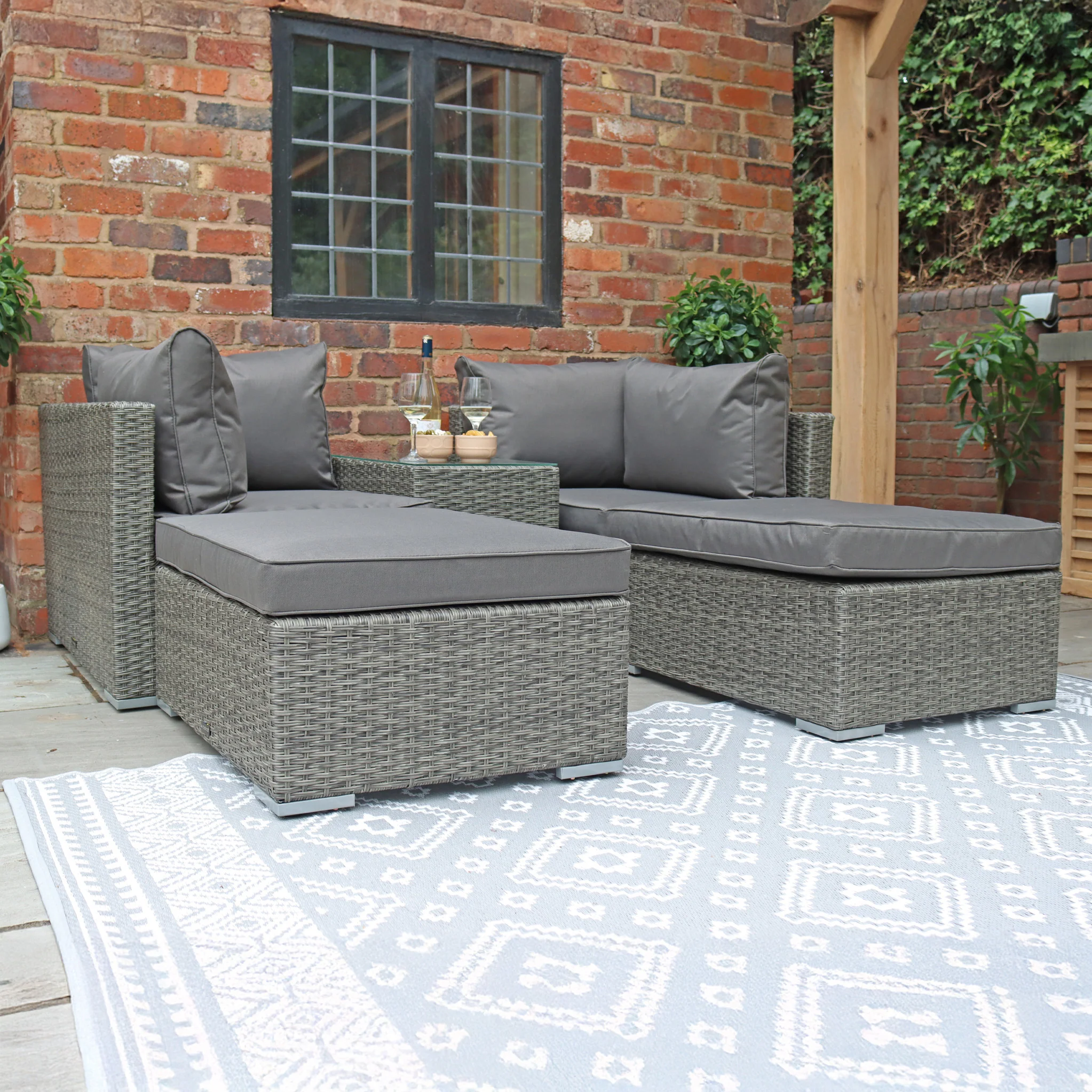 Paris 2-4 Seater Rattan Multi Setting Relaxer Set - Image 4