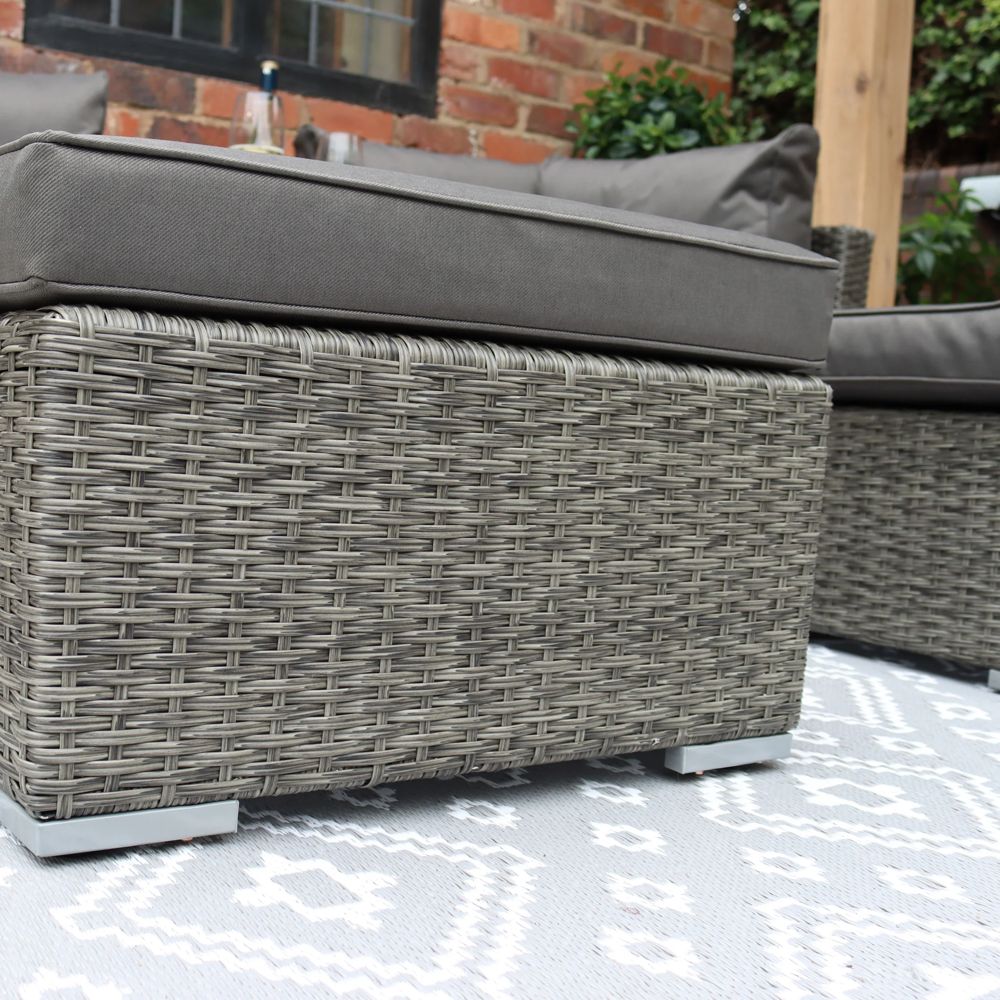 Paris 2-4 Seater Rattan Multi Setting Relaxer Set - Image 6