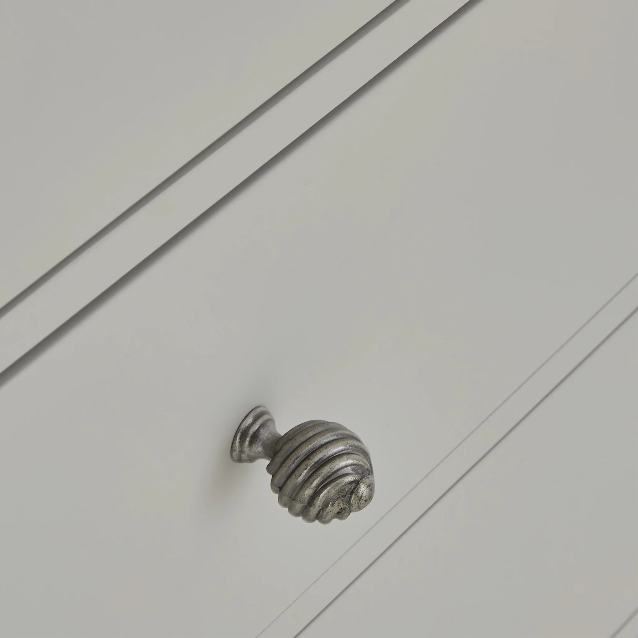 Porter 2 Over 3 Chest of Drawers - Image 10