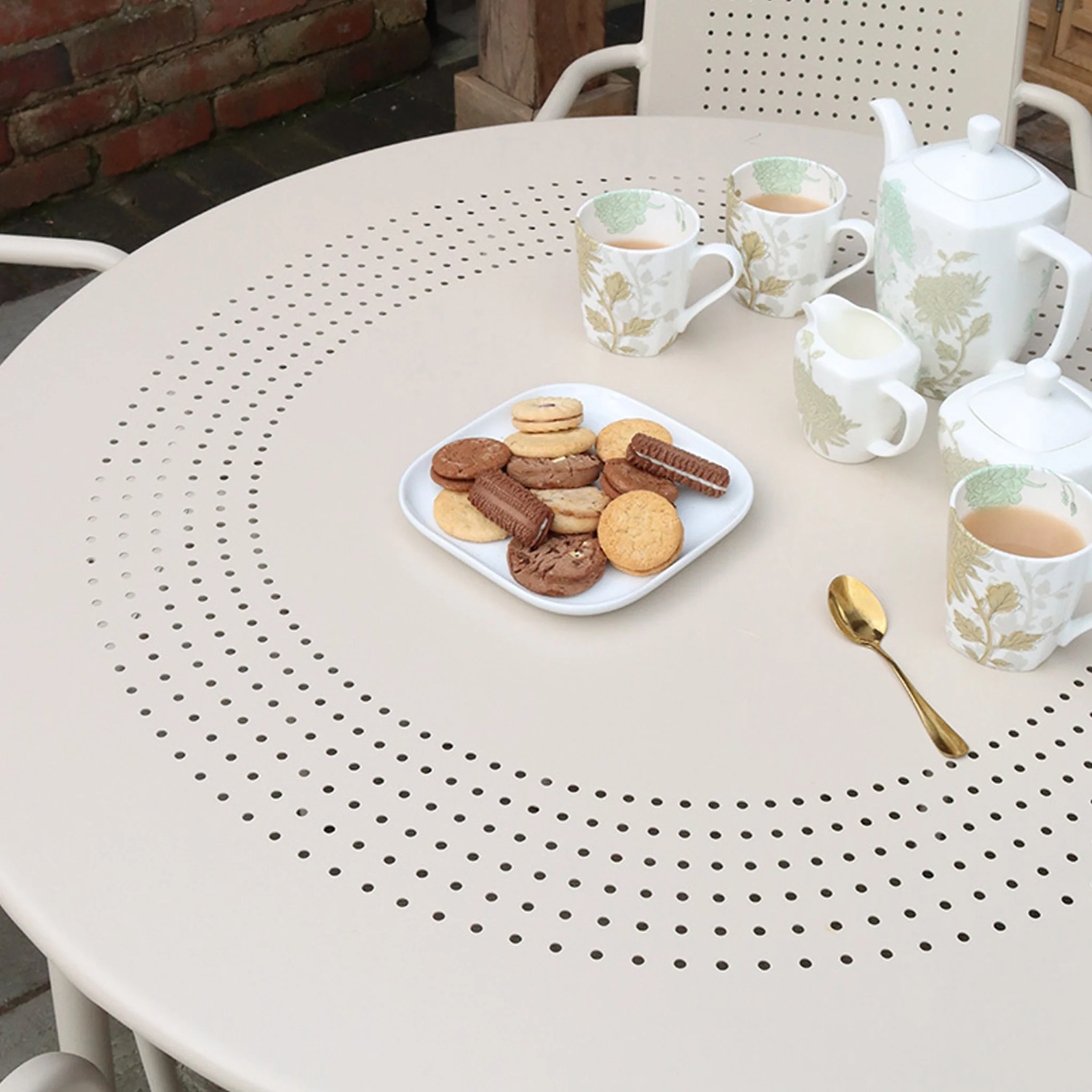 Porto 4 Seater Round Dining Set - Image 6