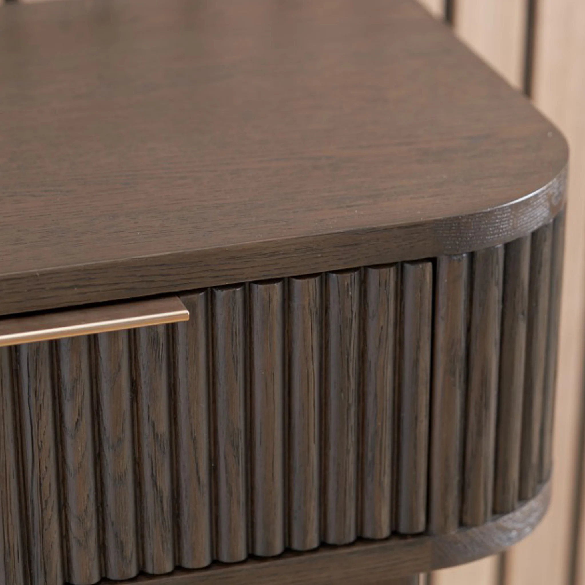 Raie Fluted Oak and Pine Console Table Table - Image 5