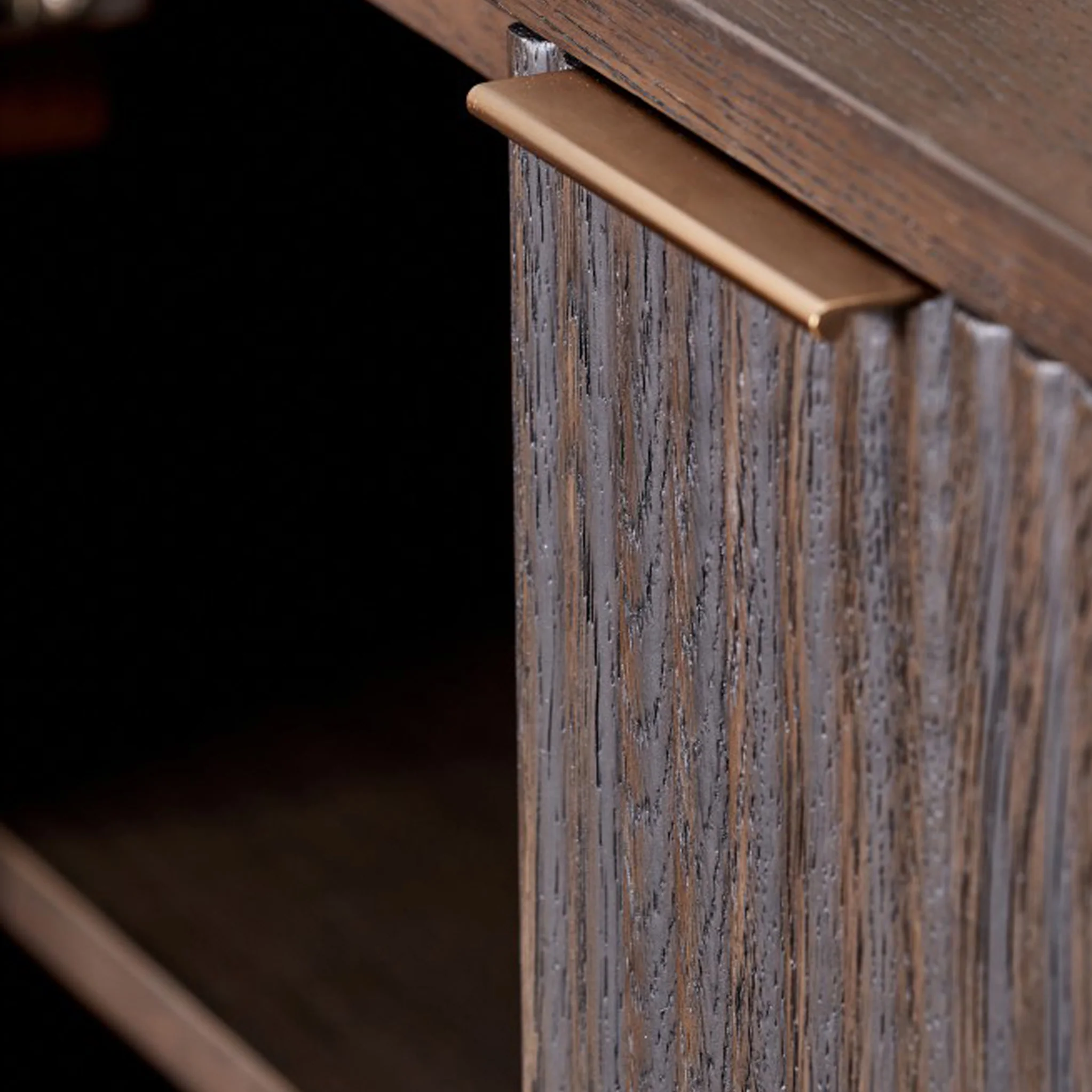 Raie Fluted Oak and Pine Large Sideboard - Image 7