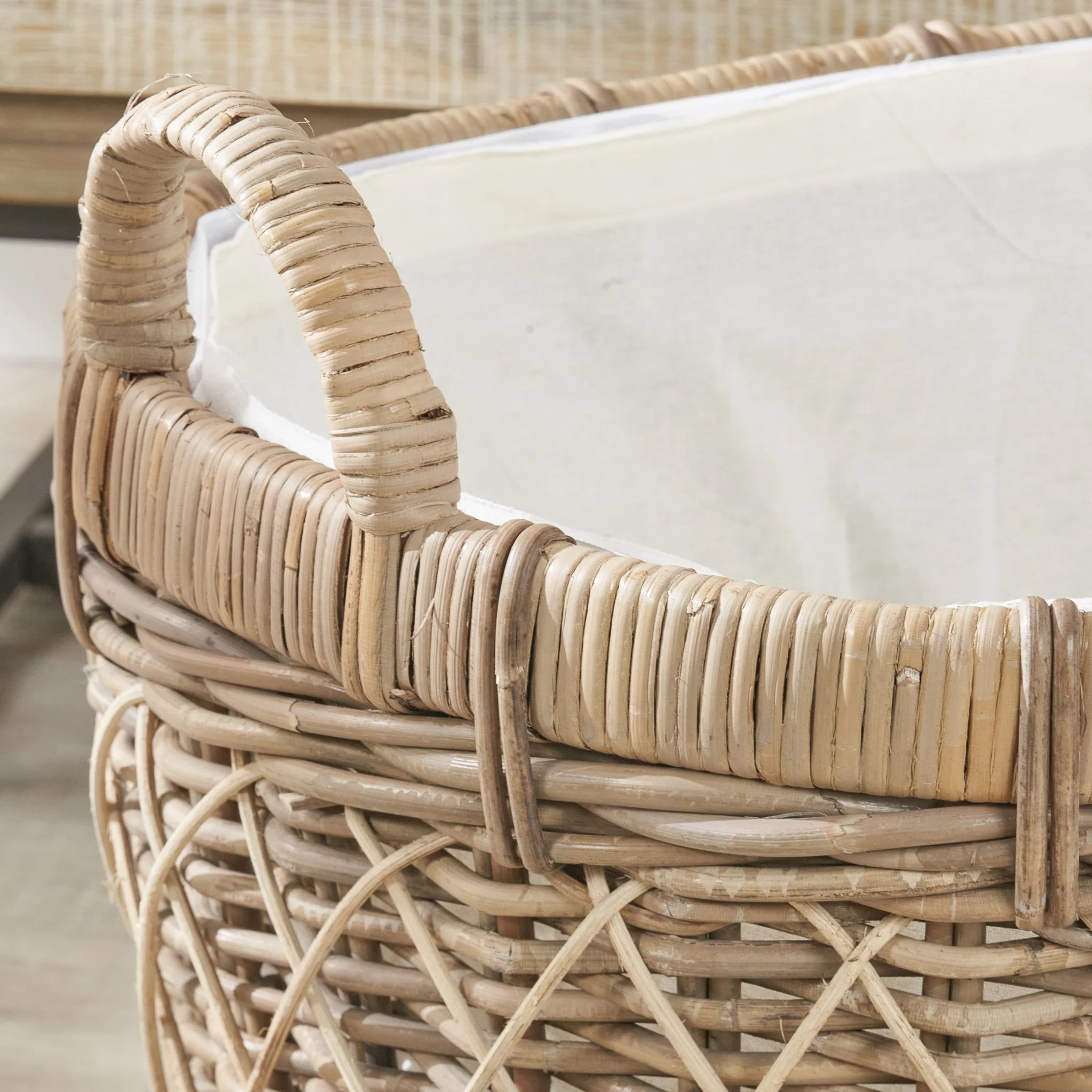 Rattan Oval Handled Laundry Basket - Image 4