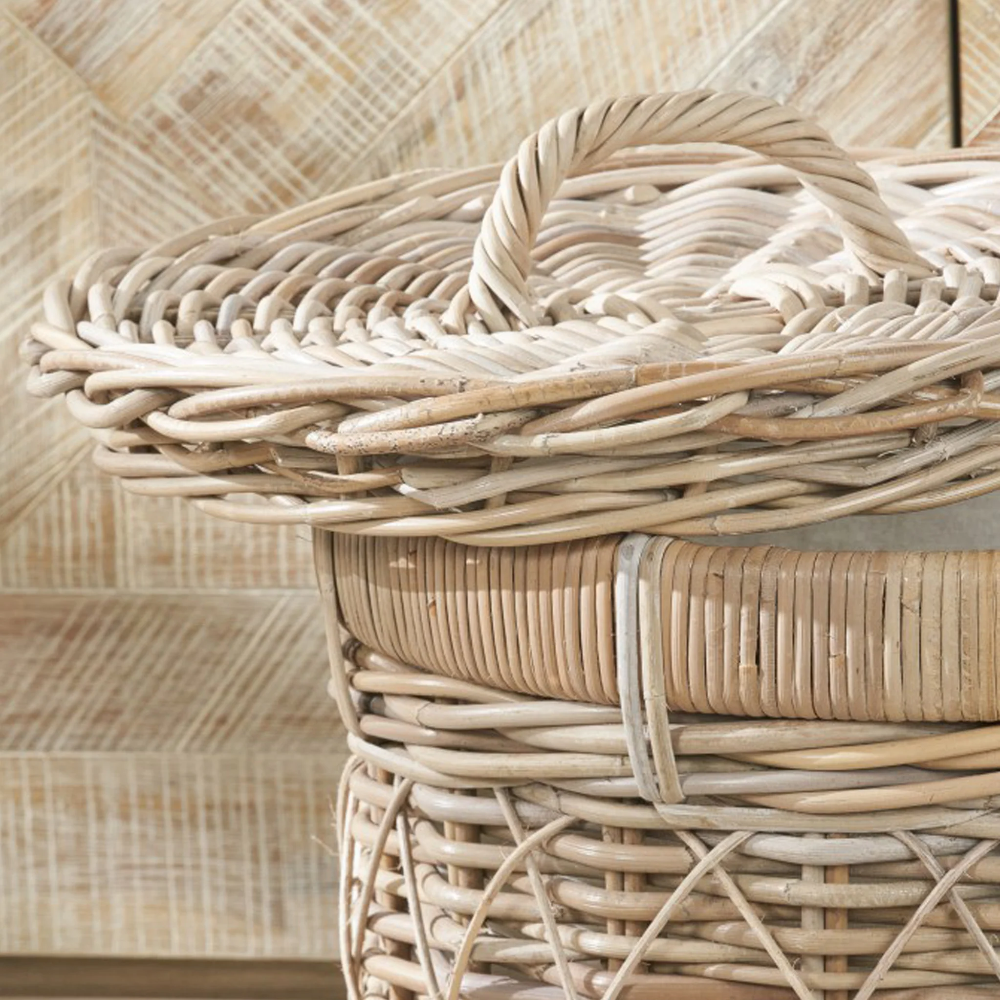 Rattan Round Linen Basket - Image 4