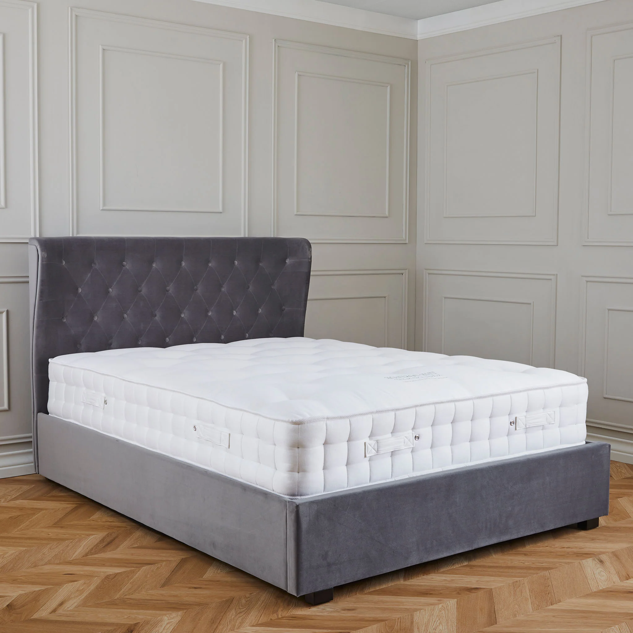 Richmond Velvet Ottoman Storage Bed Frame - Image 12