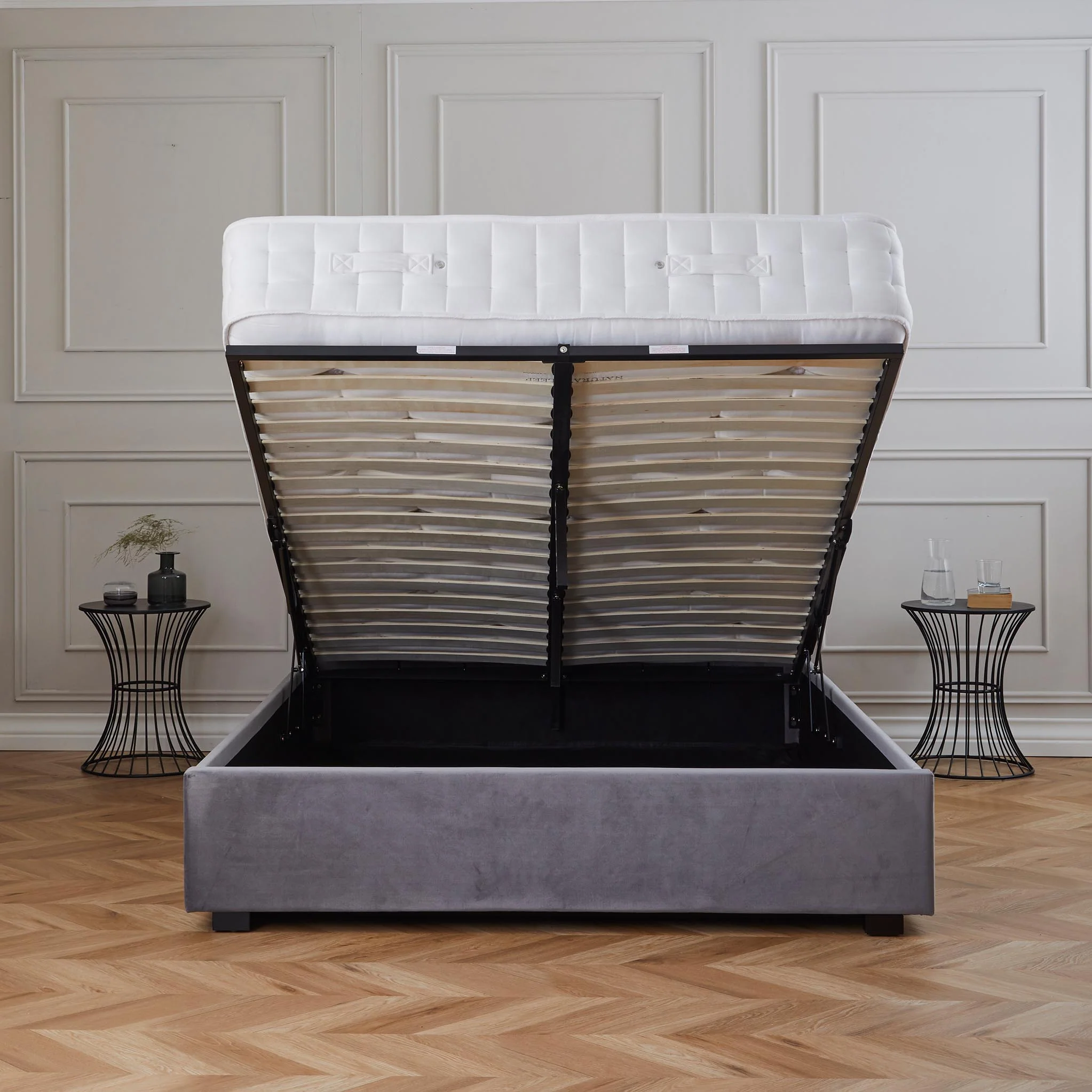 Richmond Velvet Ottoman Storage Bed Frame - Image 15